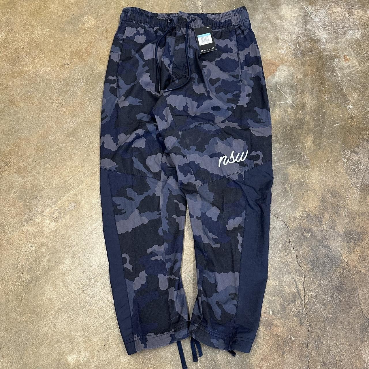 New With Tags Nike NSW Track Pants Joggers Medium Camo