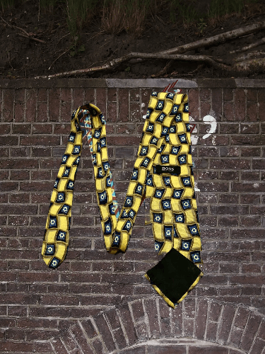 Hugo Boss × Vintage Vintage Hugo Boss tie 90s cravatca Y2K Calssic Size ONE SIZE - 1 Thumbnail