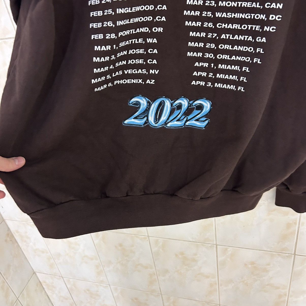 Vintage EL ÚLTIMO TOUR DEL MUNDO 2022 Hoodie Size US XXL / EU 58 / 5 - 13 Thumbnail