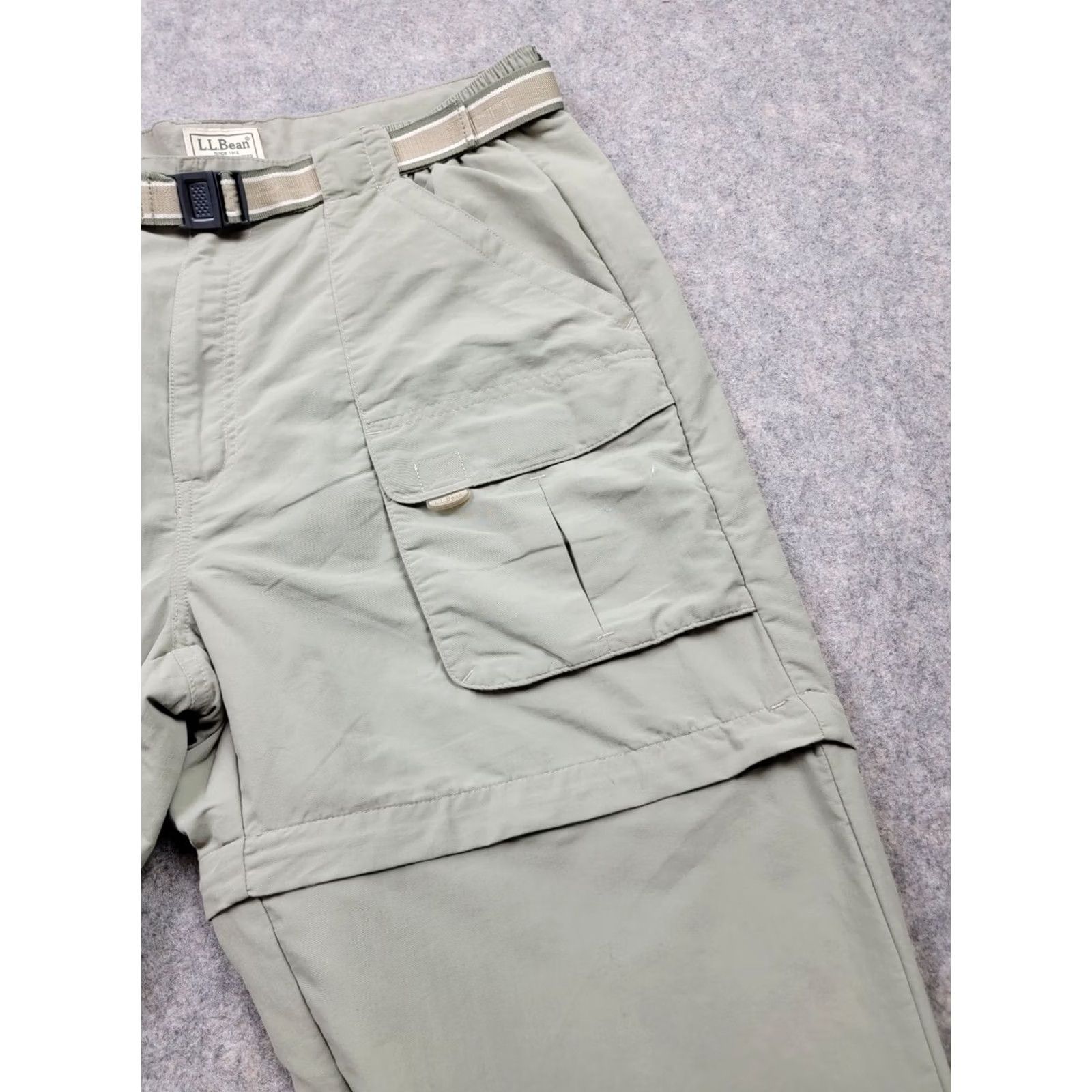 Vintage LL Bean Convertible Pants Mens Large Green Cargo Pockets Belted Outdoor Flat Front Wool? Nylon? (note: original) Size US 33 - 6 Thumbnail