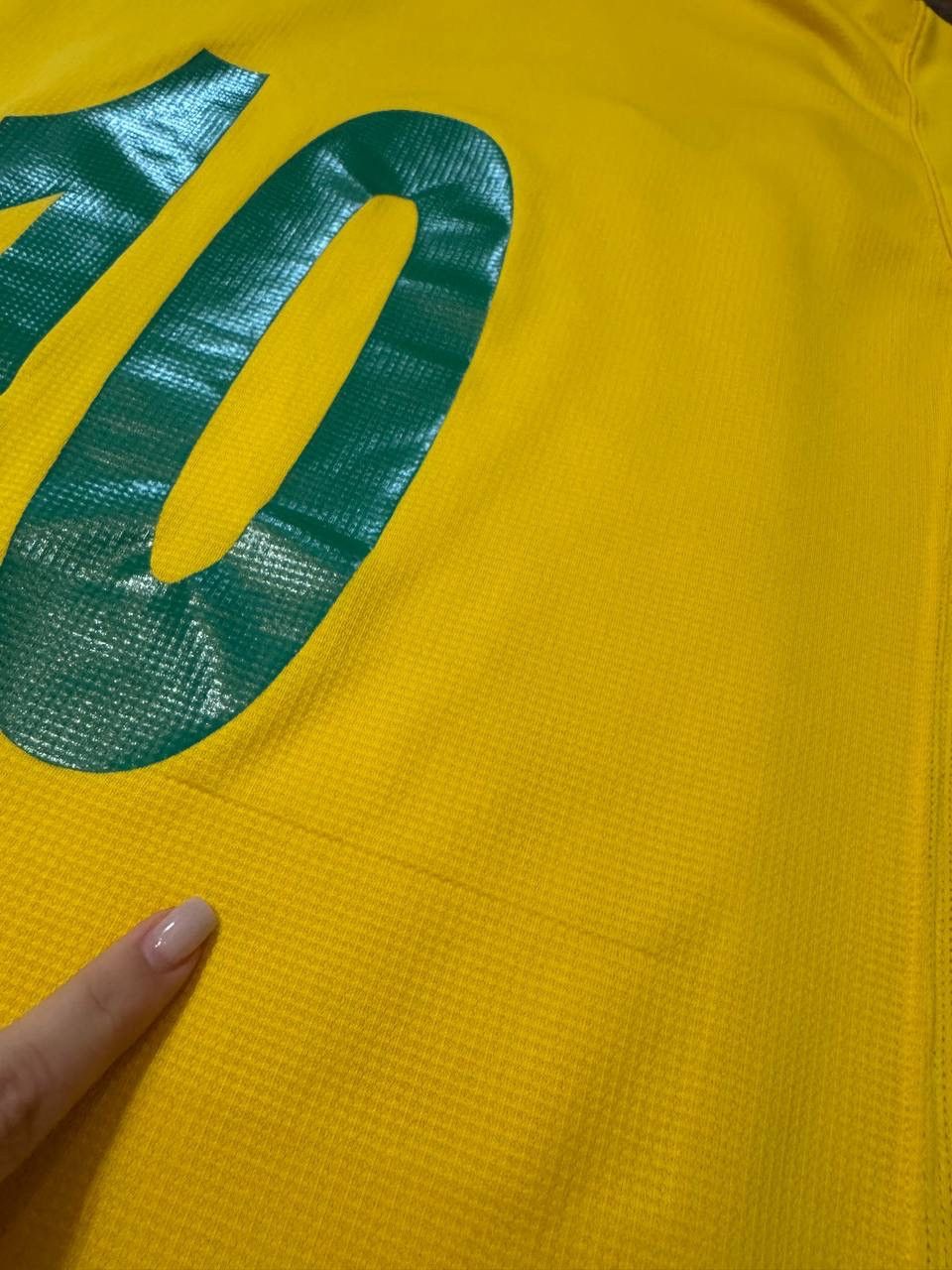 Vintage Vintage Brazil #10 National Team Jersey | CBF Nike Size US L / EU 52-54 / 3 - 16 Thumbnail
