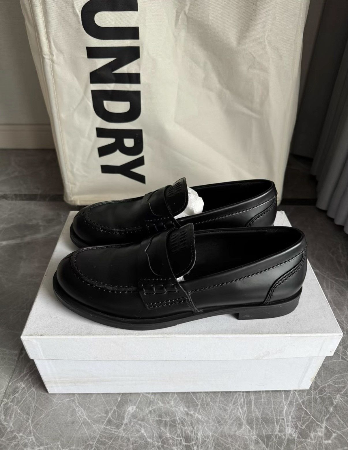 Miu Miu Miu Miu Classic Black Round Toe Loafers K6 Size US 6.5 / IT 36.5 - 1 Thumbnail