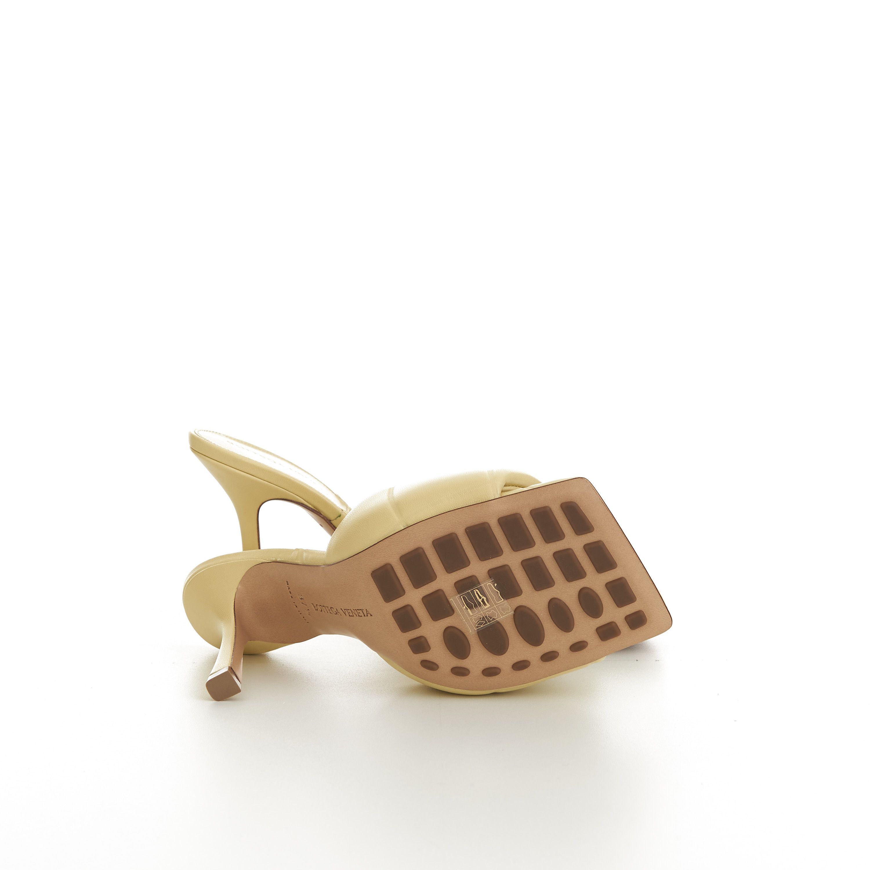 Bottega Veneta Quilted Lido Mules In Moon Beam Yellow Leather Size US 7 / IT 37 - 10 Thumbnail