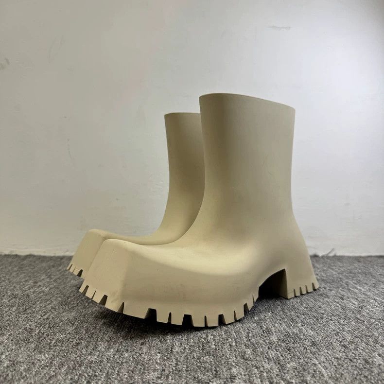 Balenciaga Balenciaga Beige Rubber Boots-yf Size US 5 / EU 37 - 1 Thumbnail