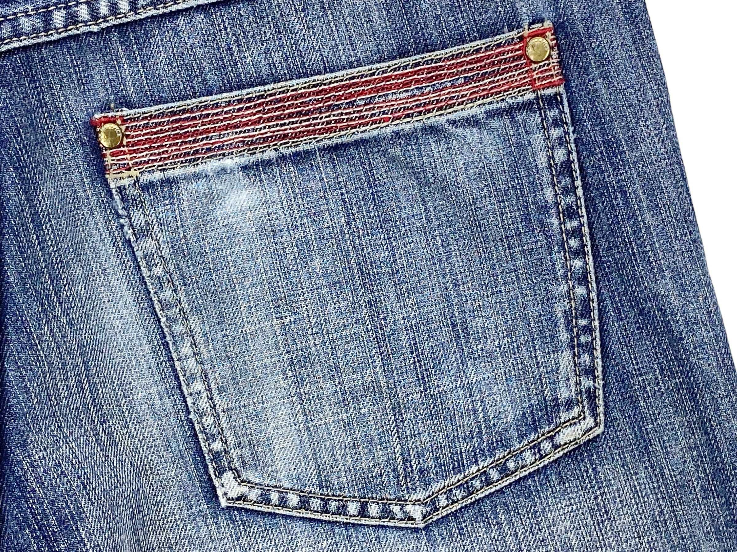 Japanese Brand TK Mixpice Medium Wash Tapered Leg Jeans Size US 31 - 8 Thumbnail