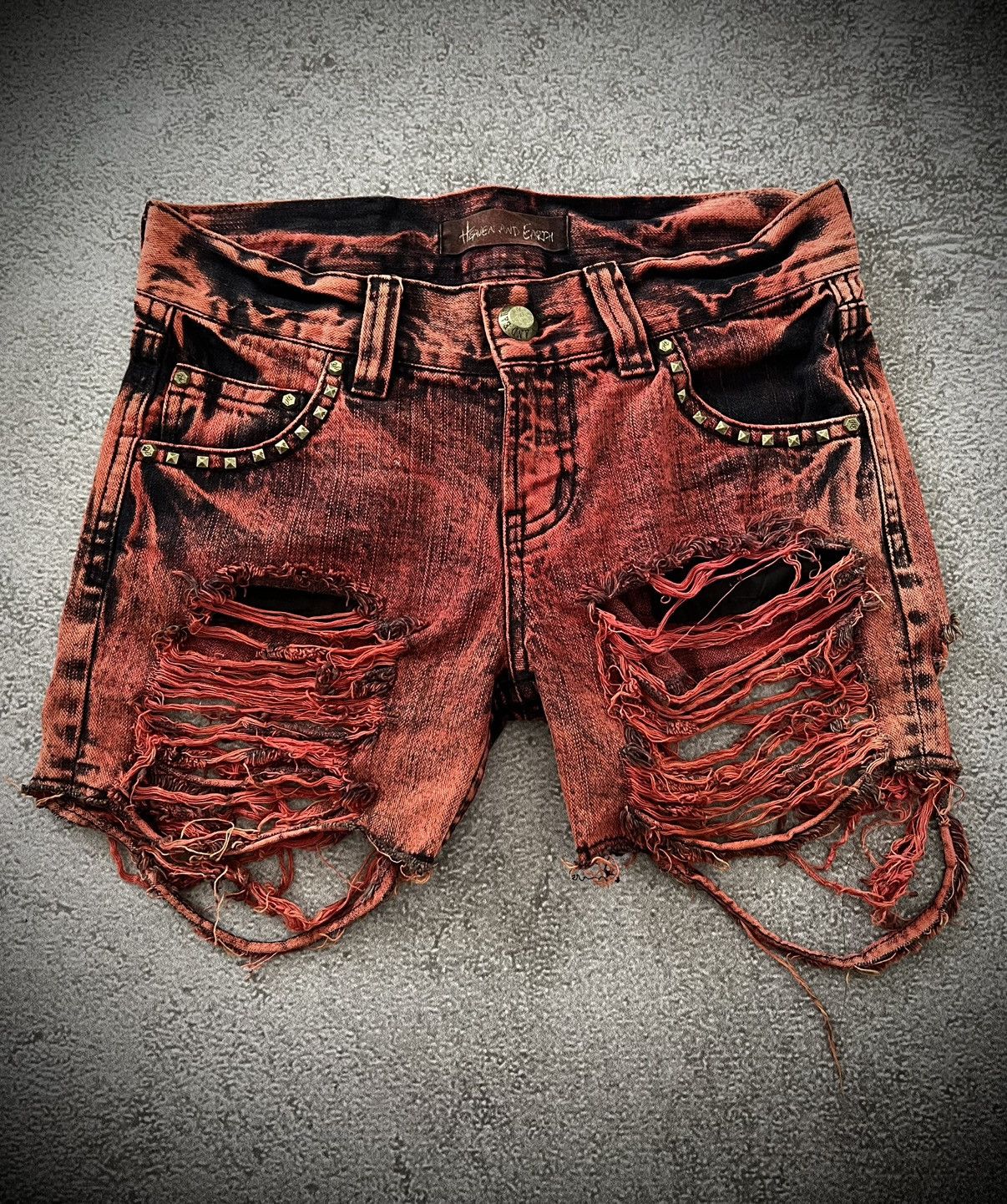 Japanese Brand 90s Heaven And Earth Distressed Short Denim If Six Was Nine Size 28" / US 6 / IT 42 - 1 Thumbnail