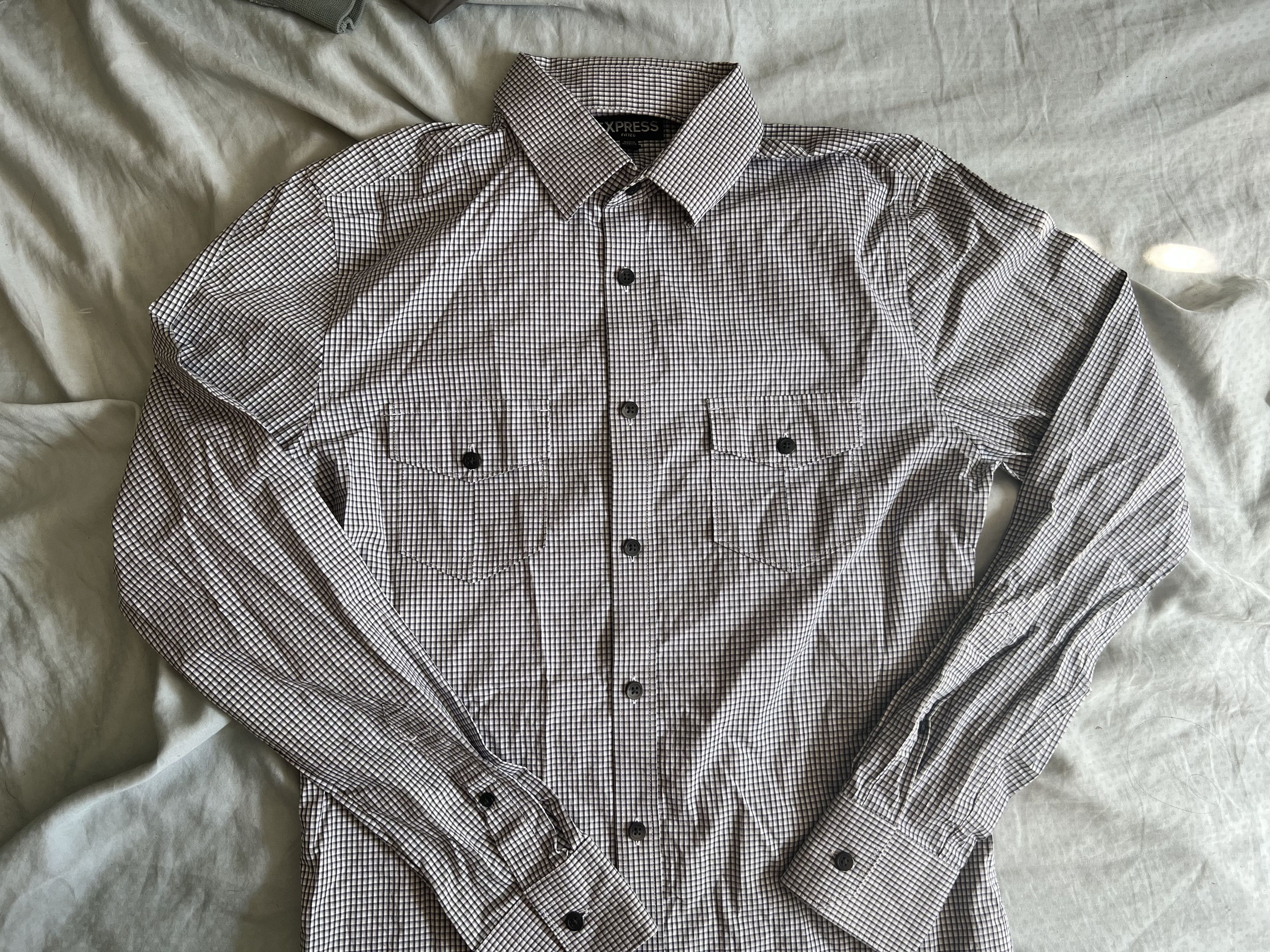 Express Express button up fitted shirt plaid small $89.50 Size US S / EU 44-46 / 1 - 1 Thumbnail