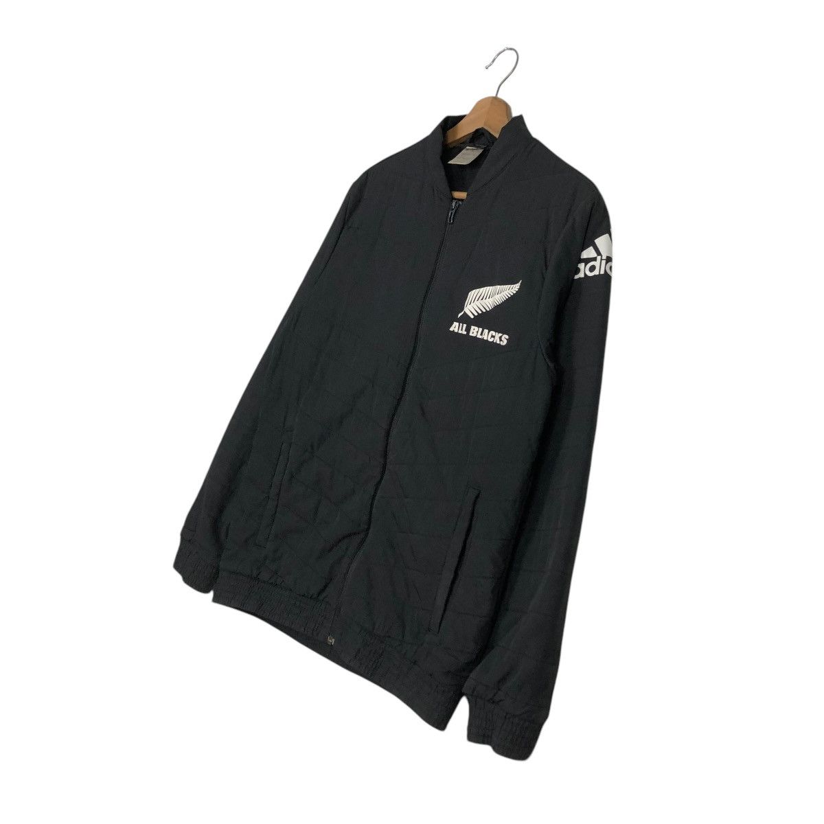 Adidas 🔥VINTAGE BOMBER JACKET ADIDAS ALL BLACK BIG LOGO Size US L / EU 52-54 / 3 - 4 Thumbnail