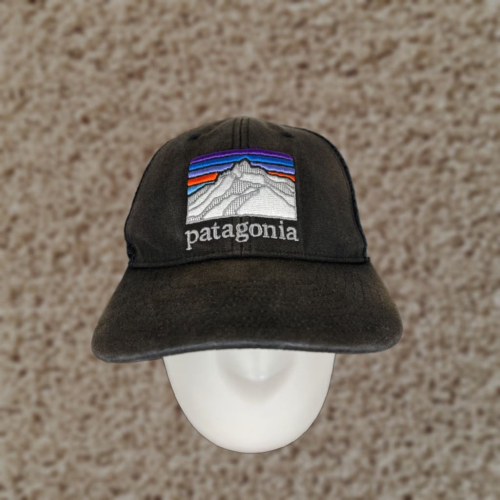 Patagonia Patagonia Hat Cap Snap Back Adult One Size Black Fitz Roy Embroider Trucker Duck Size ONE SIZE - 1 Thumbnail