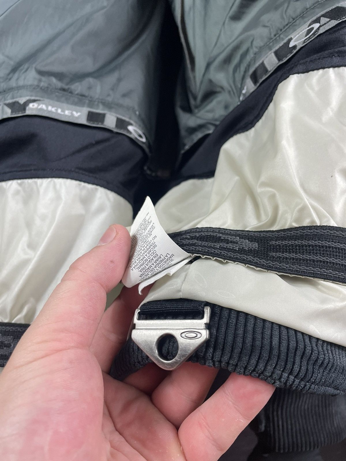 Oakley 2008 Oakley Ventilated Corduroy Puffer Jacket Size US L / EU 52-54 / 3 - 12 Thumbnail