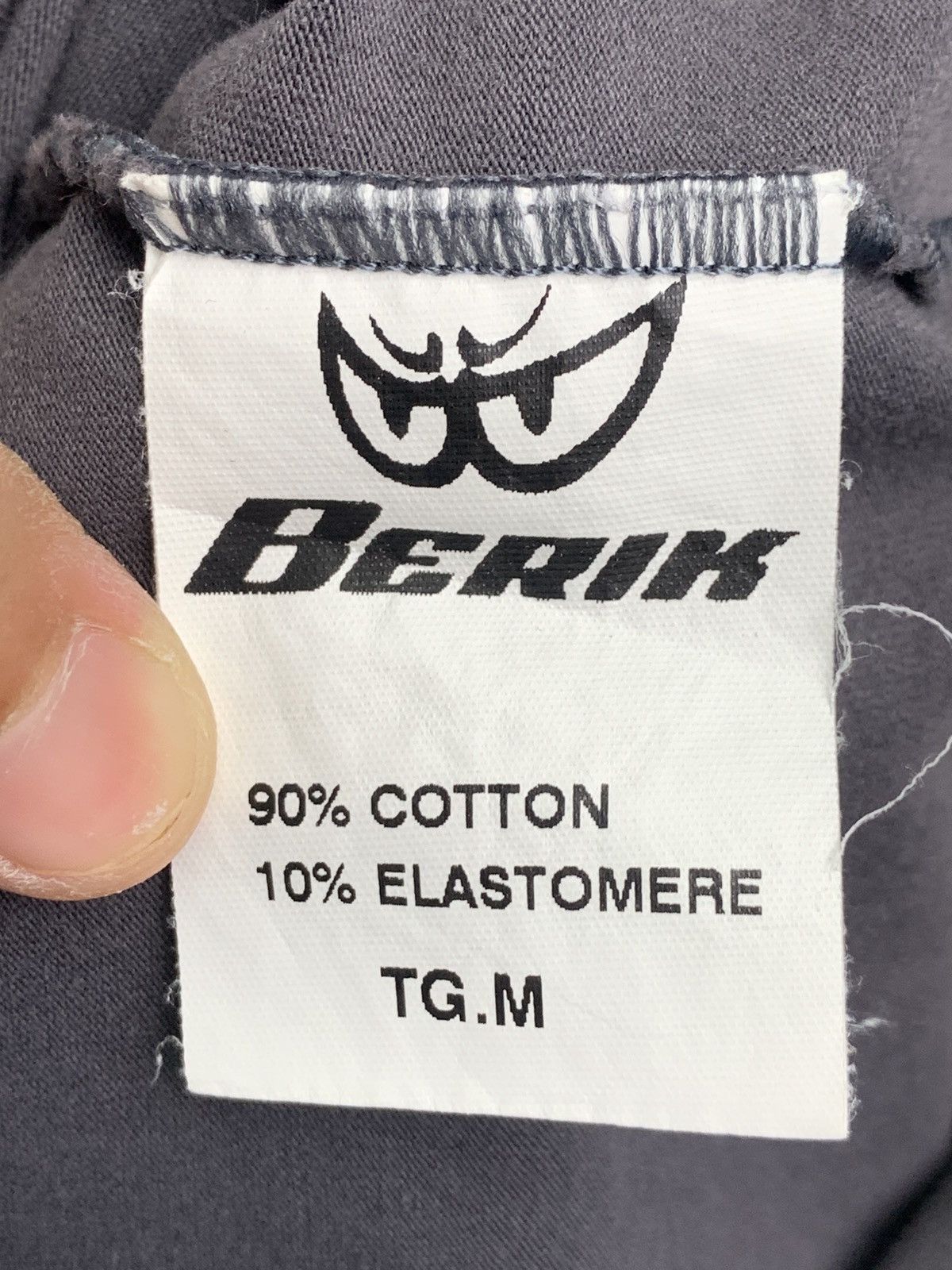 Vintage Berik brand tee Size US M / EU 48-50 / 2 - 14 Thumbnail
