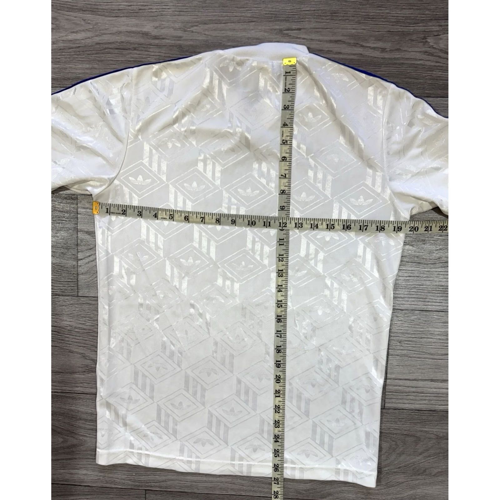Adidas ADIDAS TEMPLATE FOOTBALL SHIRT SOCCER JERSEY Sz S Made In Morocco Mens T-Shirt White 1990s Jersey Shirt Size US S / EU 44-46 / 1 - 2 Thumbnail