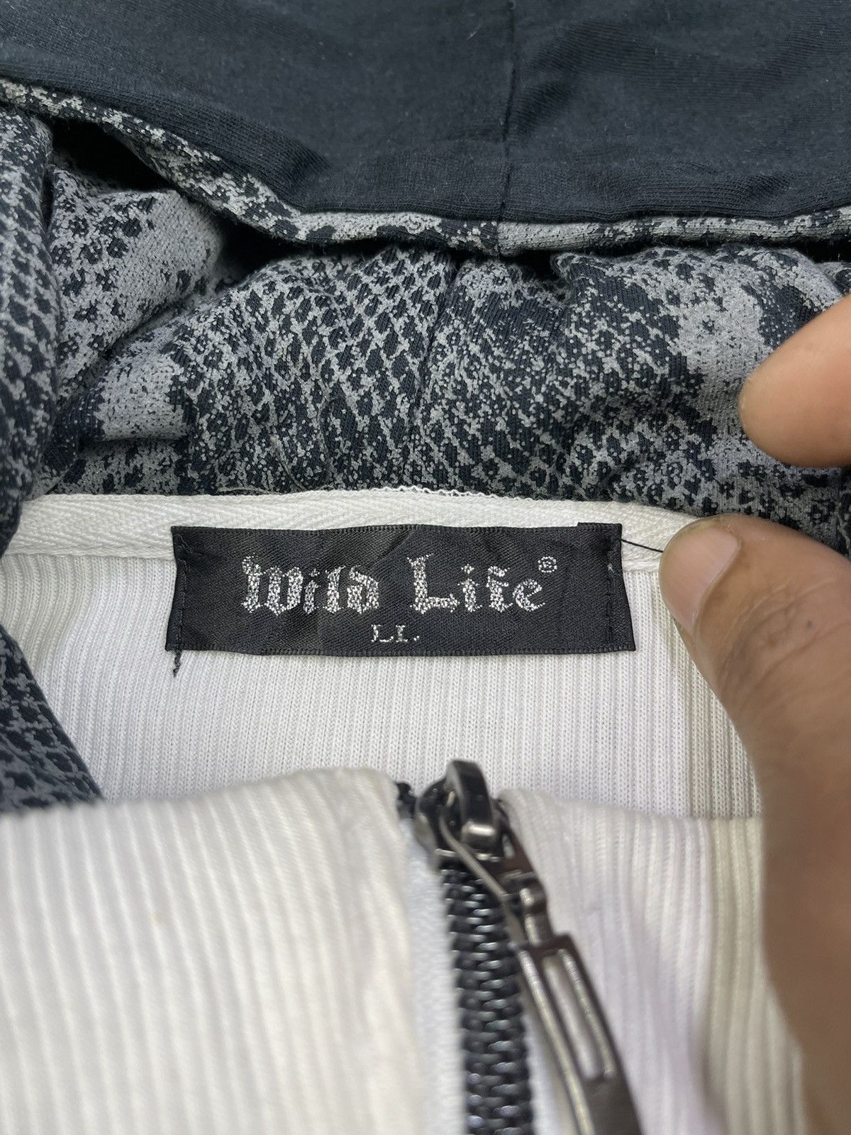 Japanese Brand Wild Life Back Graphic Poem Hoodie 2 Zip Shirt Size L / US 10 / IT 46 - 6 Thumbnail