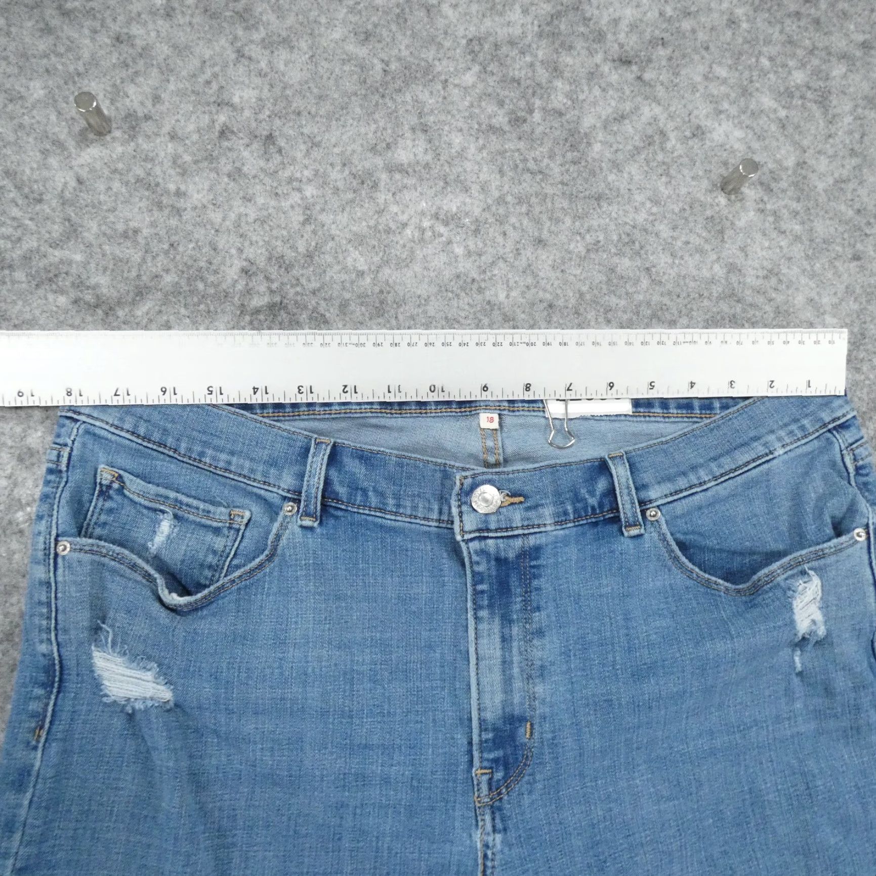 Levi's Levi's Jeans Womens 18 Stretch Distressed Classic Crop Mid Rise Light Wash Size 40" / US 18 - 7 Thumbnail