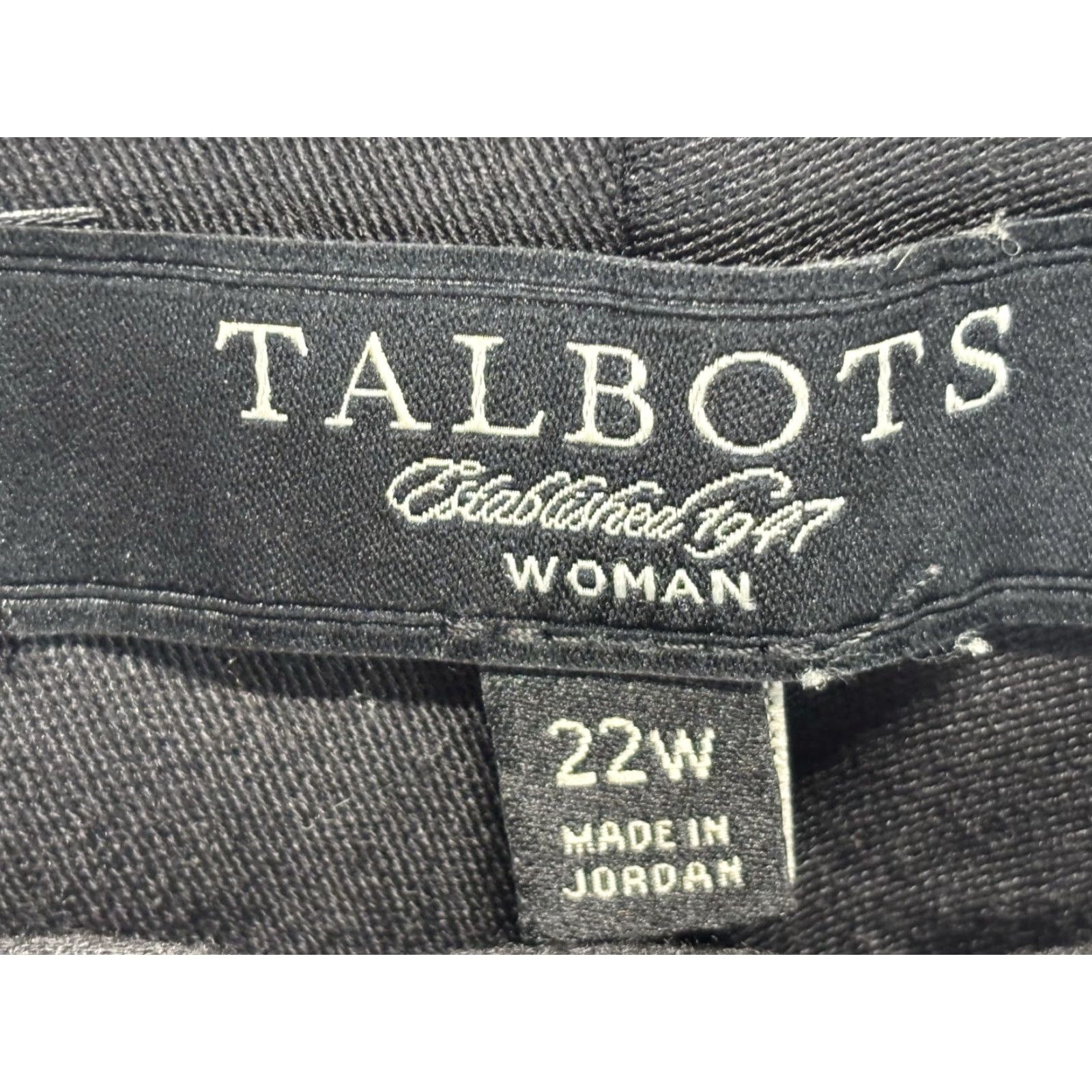 Talbots Talbots Black Heritage Dress Pants 22W Plus Satin Trim Wool Blend Career Zip Solid Wool Blend Sz 22W Plus Dress Pants Black Heritage Talbots Size 40" / US 18 - 5 Thumbnail