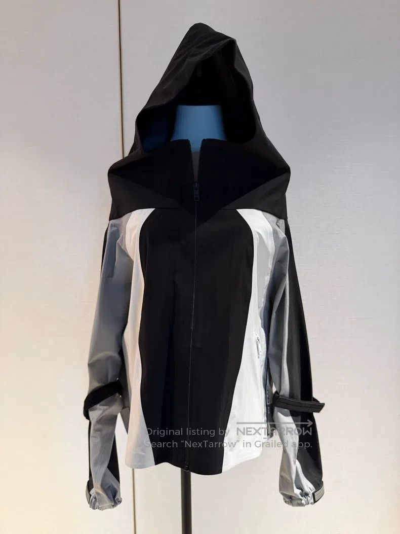 Prada Prada Glue-pressed windbreaker jacket Size XS / US 0-2 / IT 36-38 - 1 Thumbnail