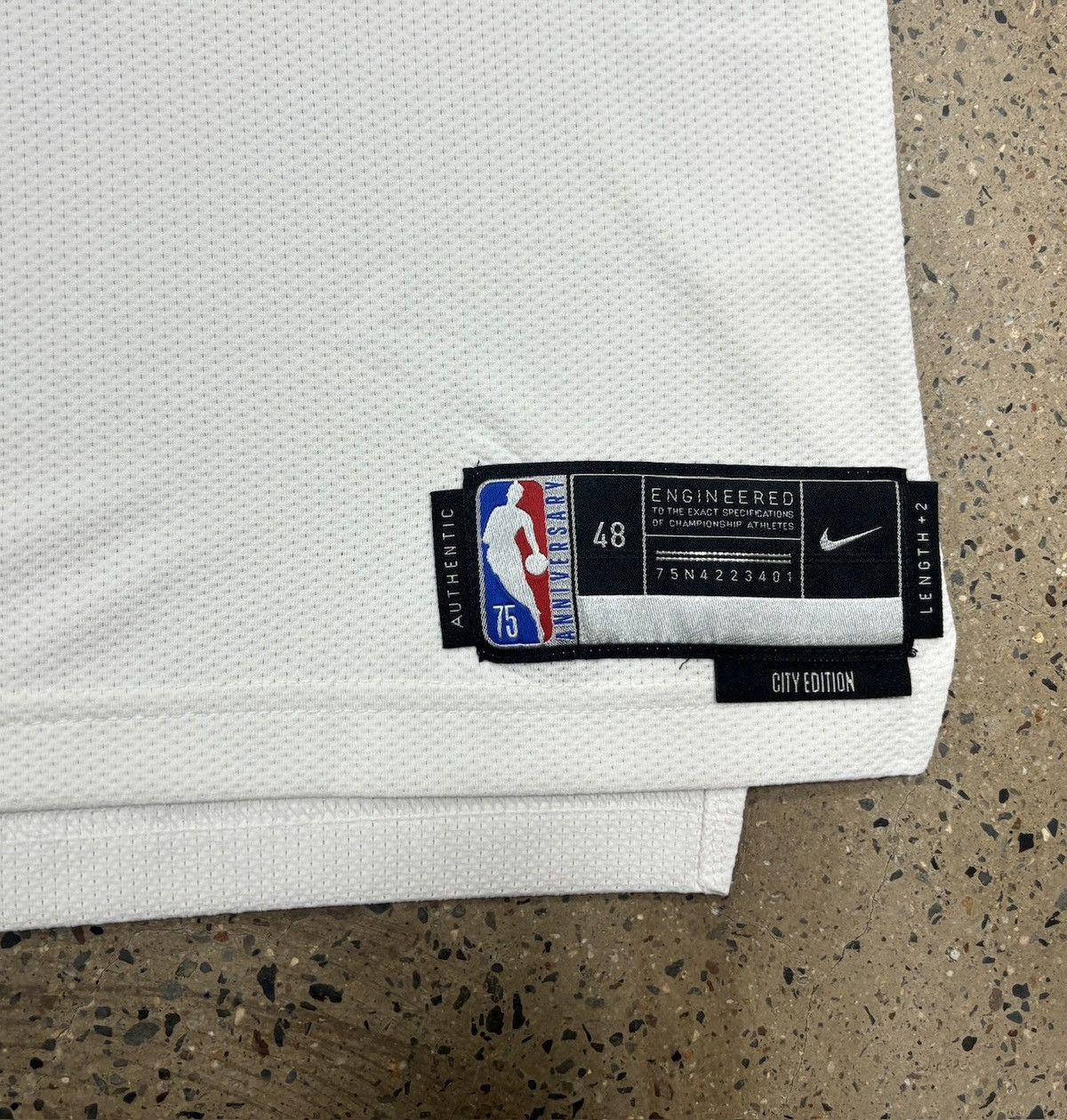 Nike SGA autography 75 years city au （FA/fanatics authentication） Size US M / EU 48-50 / 2 - 8 Thumbnail