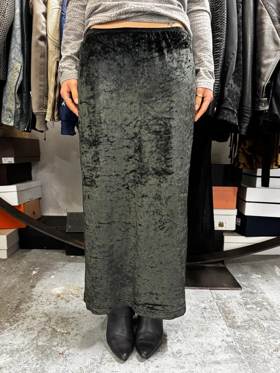 Dolce & Gabbana 2000s Dolce & Gabbana Black Velvet Skirt Size 28" / US 6 / IT 42 - 1 Thumbnail