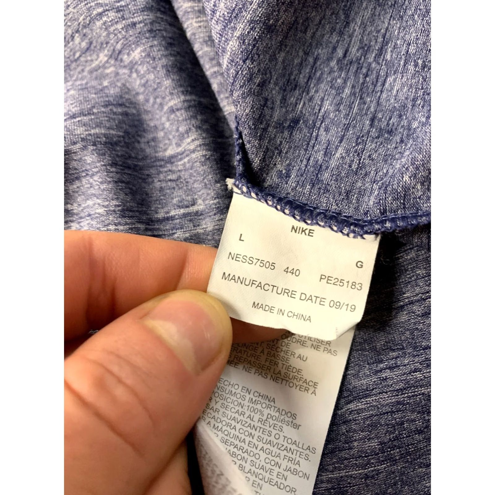 Nike NIKE Swim Dri-Fit Shirt Short Sleeve T-Shirt Jersey Mens L Blue 2019 Nike Swim Dri-Fit Shirt Pattern Solid Size US L / EU 52-54 / 3 - 7 Thumbnail
