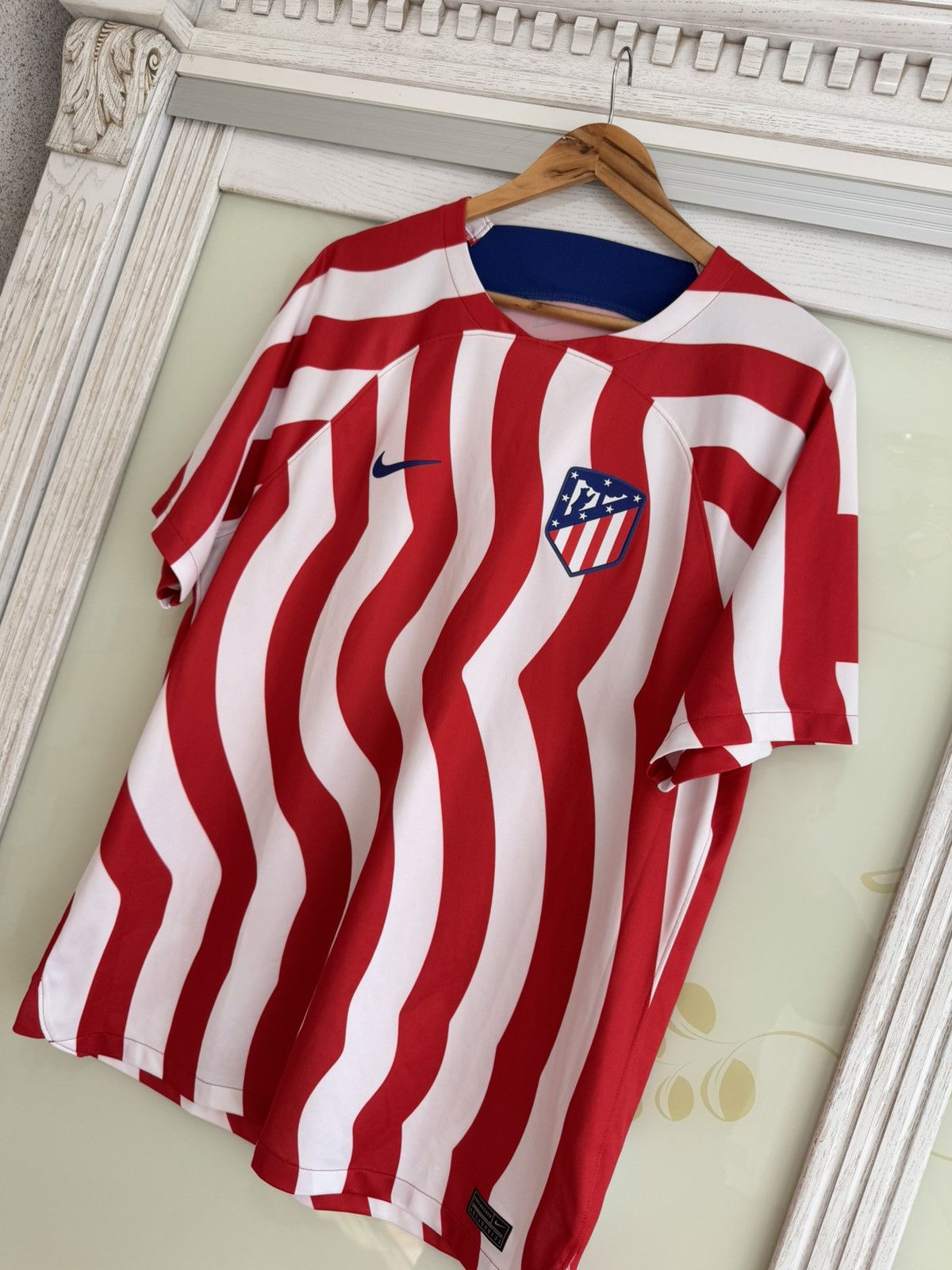 Nike Atletico Madrid 2022-2023 Home Soccer Jersey Football Kit Size US XL / EU 56 / 4 - 3 Thumbnail