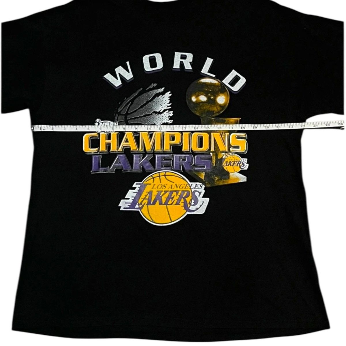 Gildan Vintage Los Angeles Lakers 2000 Finals Champions T Shirt Size US XL / EU 56 / 4 - 5 Thumbnail
