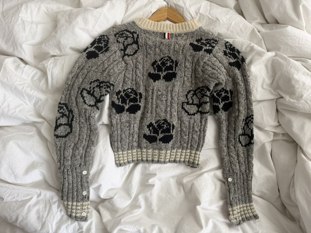 Thom Browne Cropped Cable Knit Floral Thom Browne Sweater Size XS / US 0-2 / IT 36-38 - 2 Thumbnail