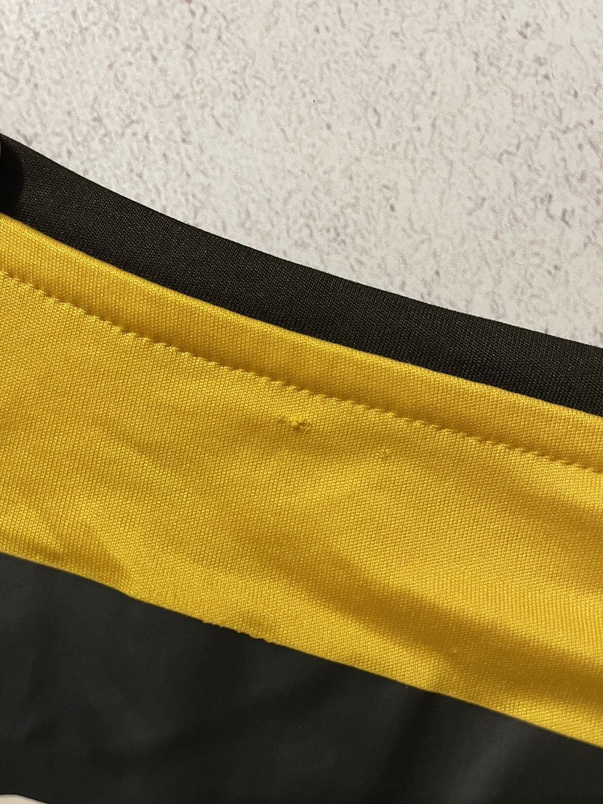 Puma Puma Young Boys 2010/2011 Home Soccer Jersey Kit Size US S / EU 44-46 / 1 - 11 Thumbnail