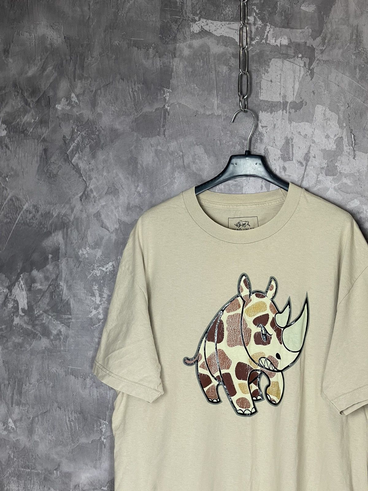 Ecko Unltd. × Vintage Ecko Unltd. Rhinoceros Camo Logo Beige Oversized Tee Shirt Size US L / EU 52-54 / 3 - 3 Thumbnail