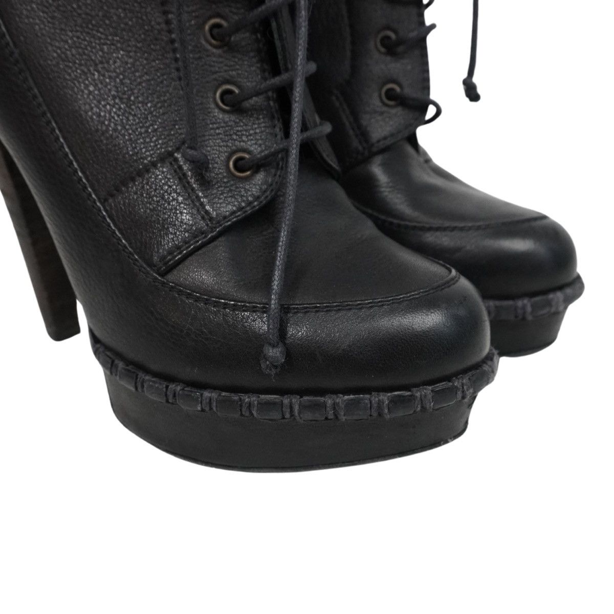Yves Saint Laurent Yves Saint Laurent Lace Up Ankle Boots Size US 6.5 / IT 36.5 - 6 Thumbnail
