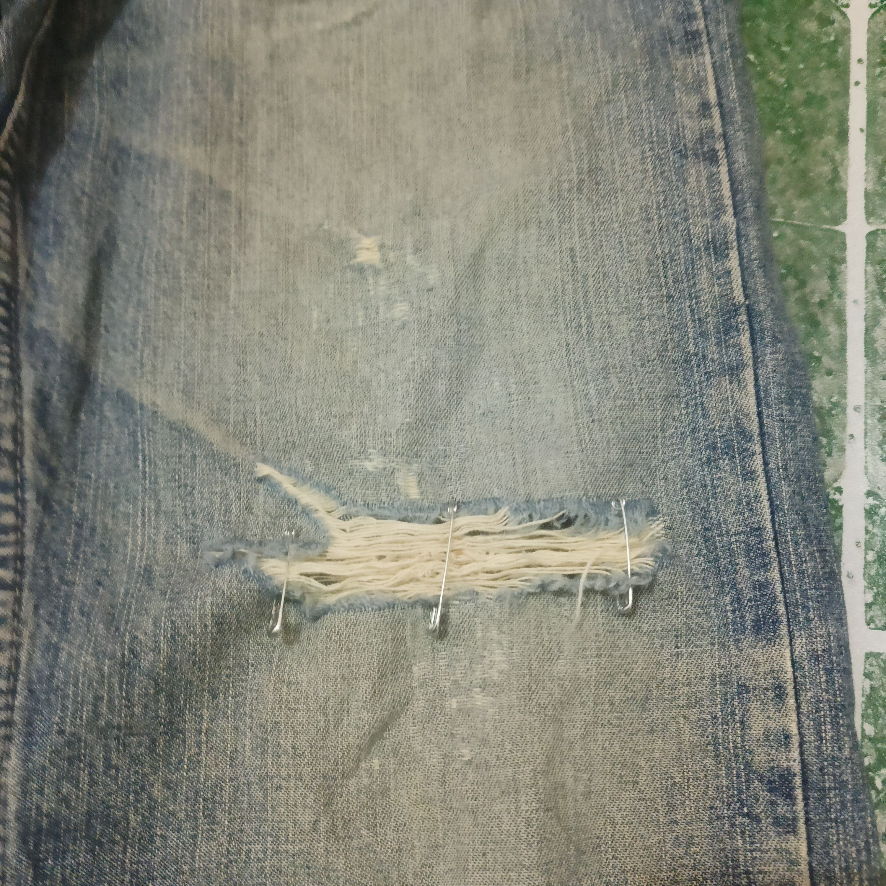 If Six Was Nine Express bush jeans distressed denim Size US 30 / EU 46 - 4 Thumbnail