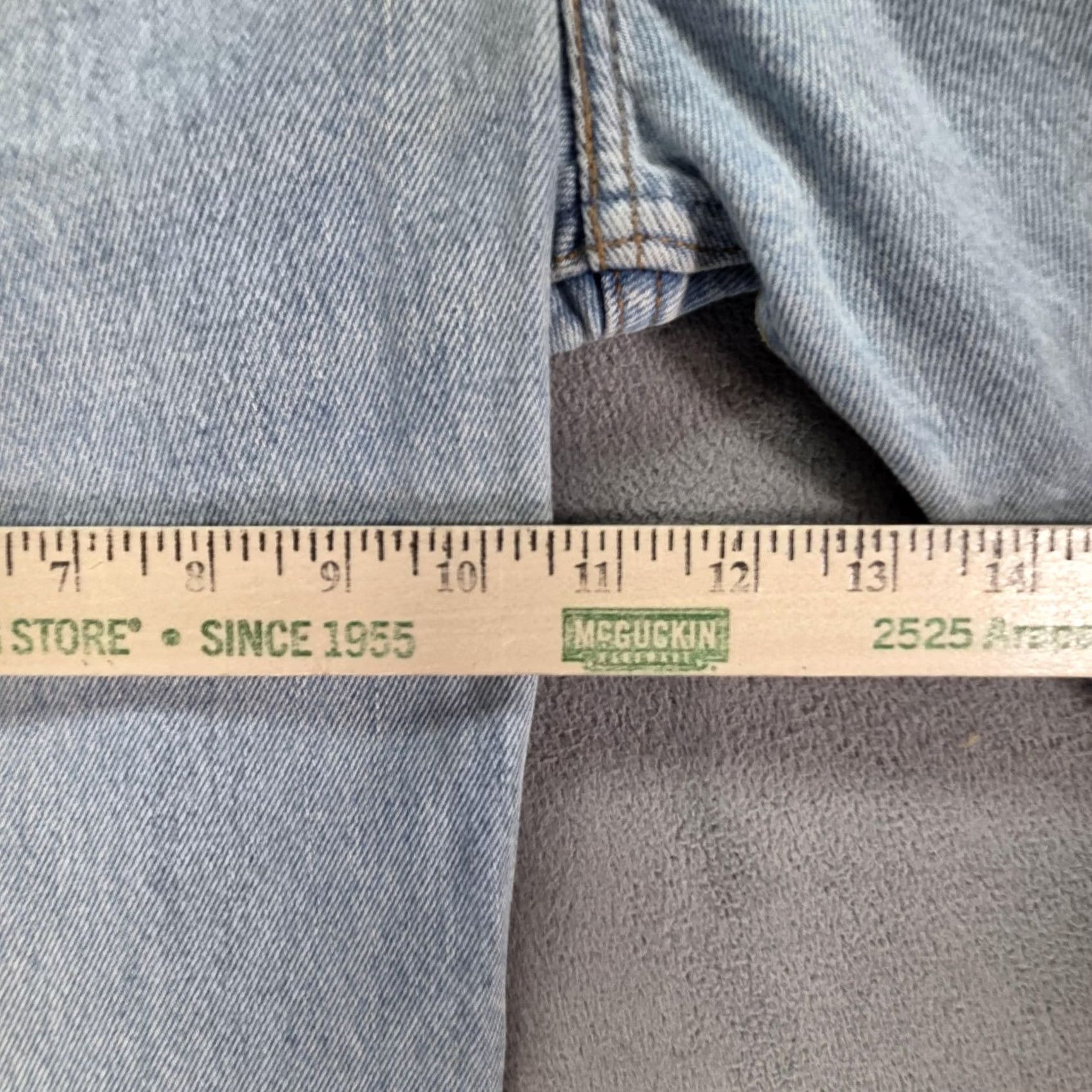Levi's VINTAGE Levi's 501 Jeans Mens 31x29 Blue Light Wash Button Fly Straight Denim 29 Inseam Regular Fit Pockets Logo Distressed Size US 31 - 6 Thumbnail