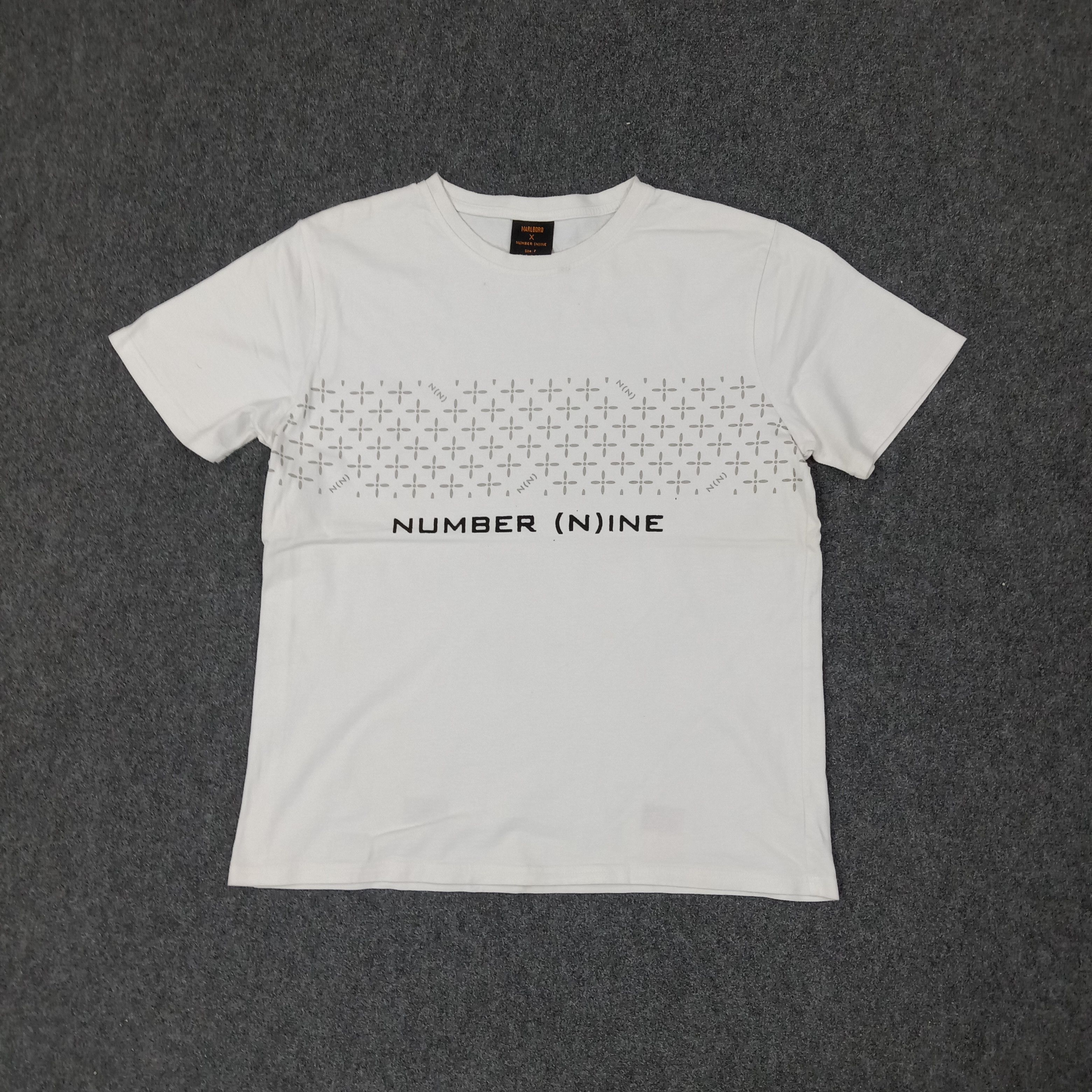 Number (N)ine Number (N)ine X Marlboro Japanese Brand Tshirt C249N78 Size US L / EU 52-54 / 3 - 1 Thumbnail