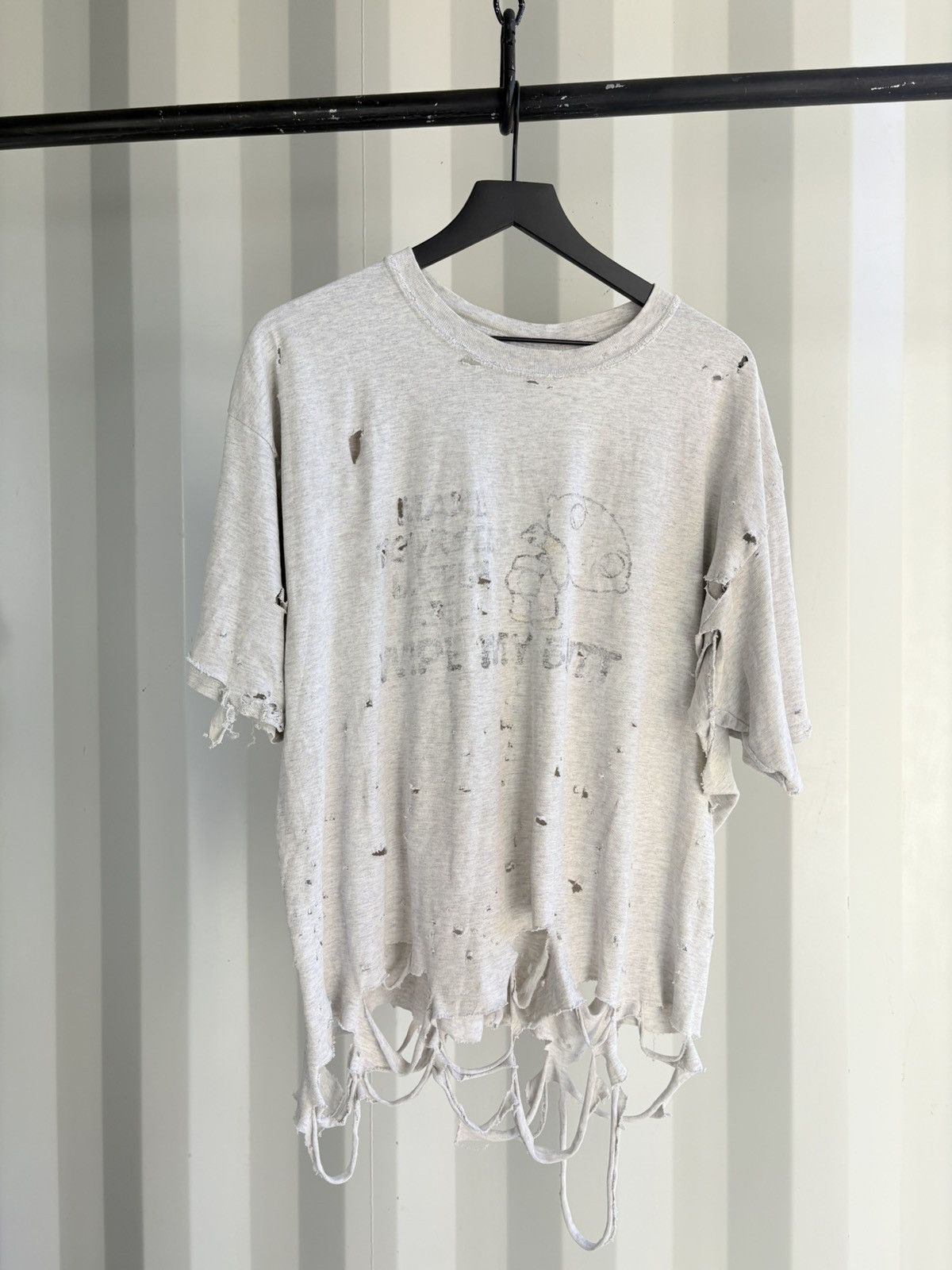 Vintage Vintage Stewie Family Guy Thrashed Faded Shirt GRUNGE Band Size US XL / EU 56 / 4 - 1 Thumbnail