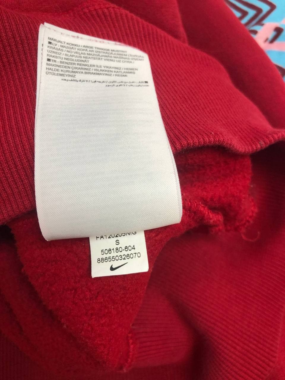 Nike Vintage 2000s Nike Hoodie Big Logo Swoosh Embroidery Red Size US S / EU 44-46 / 1 - 3 Thumbnail