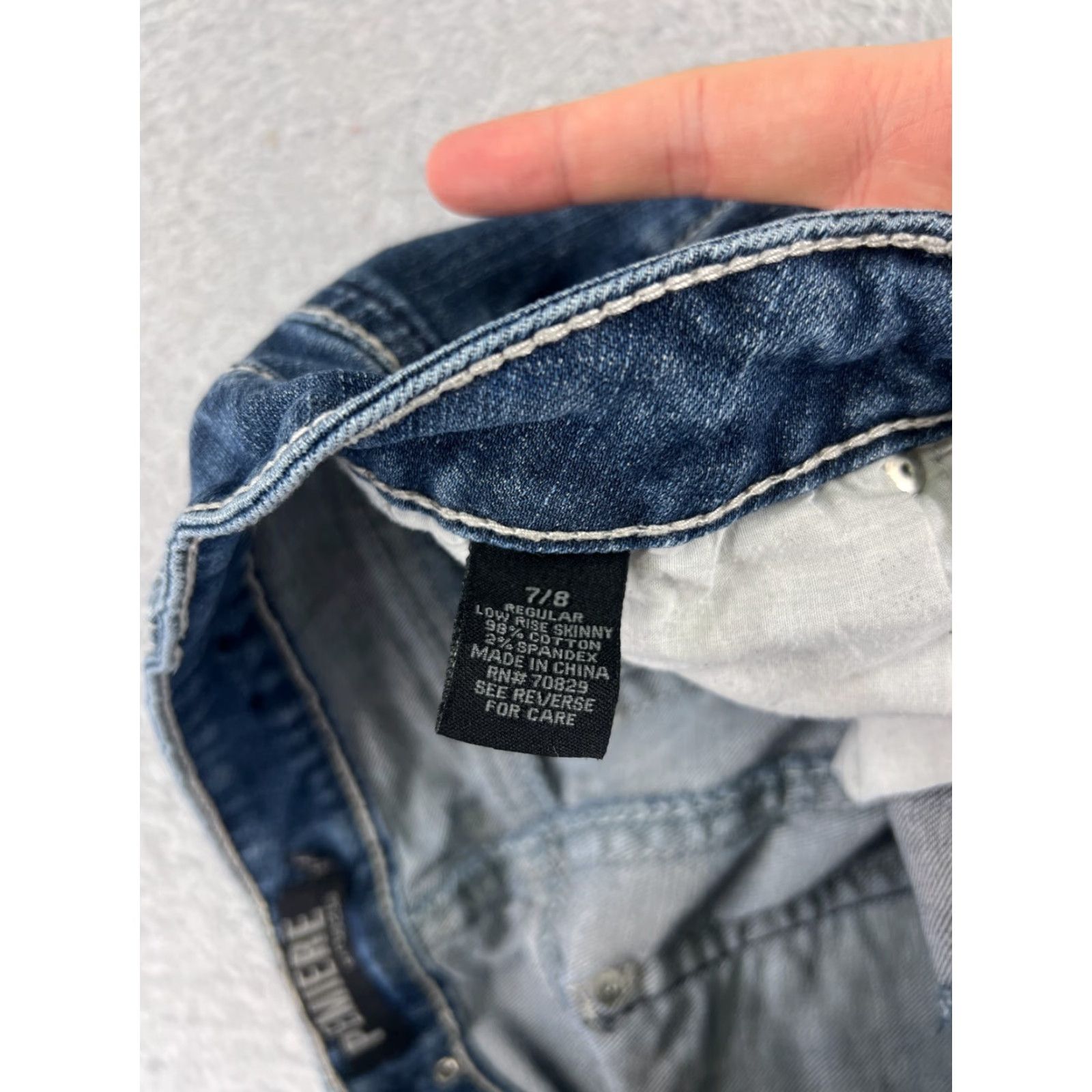 Vintage Premiere Jeans Women 7 Blue Denim Distressed Embroidered Rhinestone Studded 5-Pocket Straight Slim Jeans Fall Spring Summer Womens Size 28" / US 6 / IT 42 - 5 Thumbnail