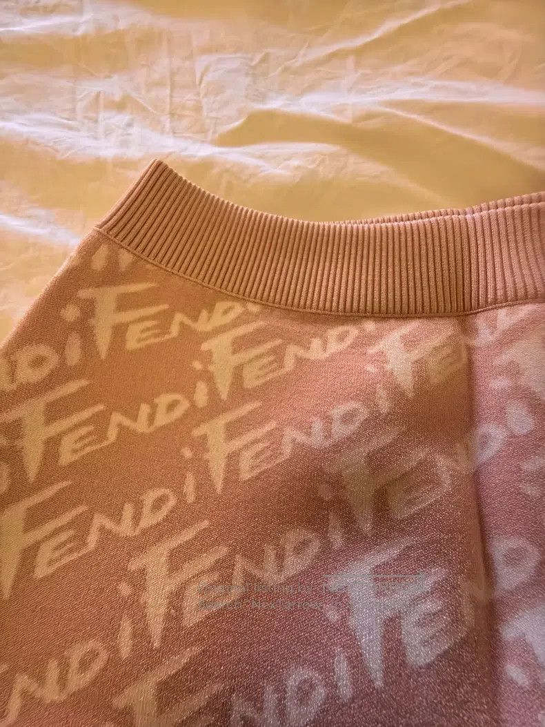Fendi Fendi Pink Knit Skirt Size 27" / US 4 / IT 40 - 3 Thumbnail