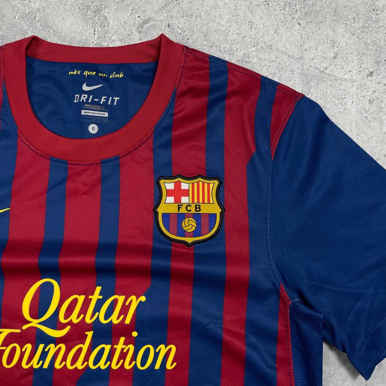 Nike FC Barcelona 2011 2012 Home Jersey Nike Shirt Red/ Blue S Size US S / EU 44-46 / 1 - 7 Thumbnail