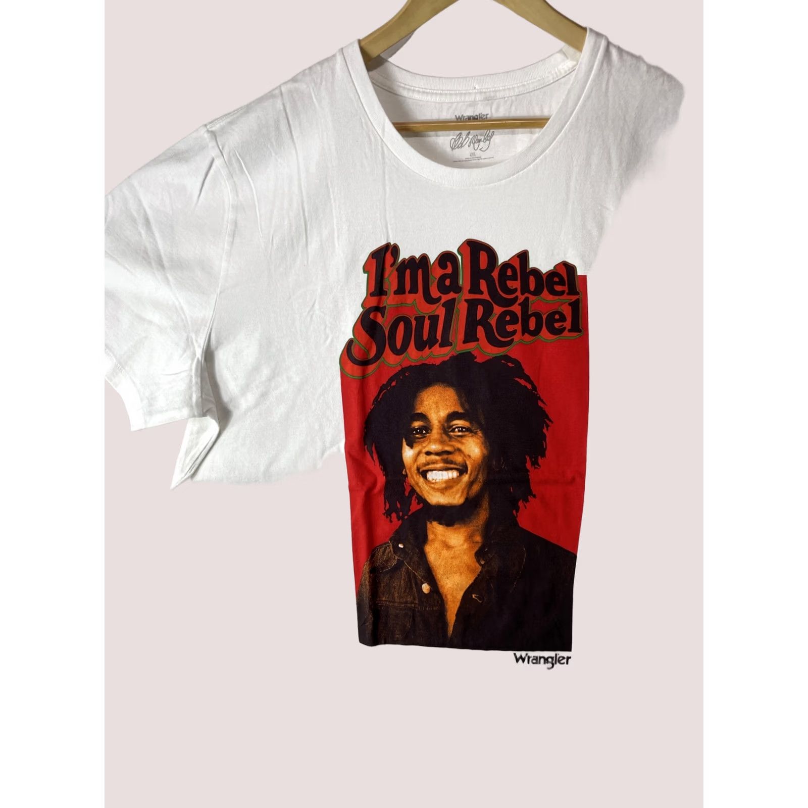 Wrangler VINTAGE Wrangler Bob Marley Shirt Mens 2XL XXL I’m A Soul Rebel Reggae Rasta White Adult Graphic Print T-Shirt Casual Logo Crew Neck Short Sleeve Size US XXL / EU 58 / 5 - 1 Thumbnail