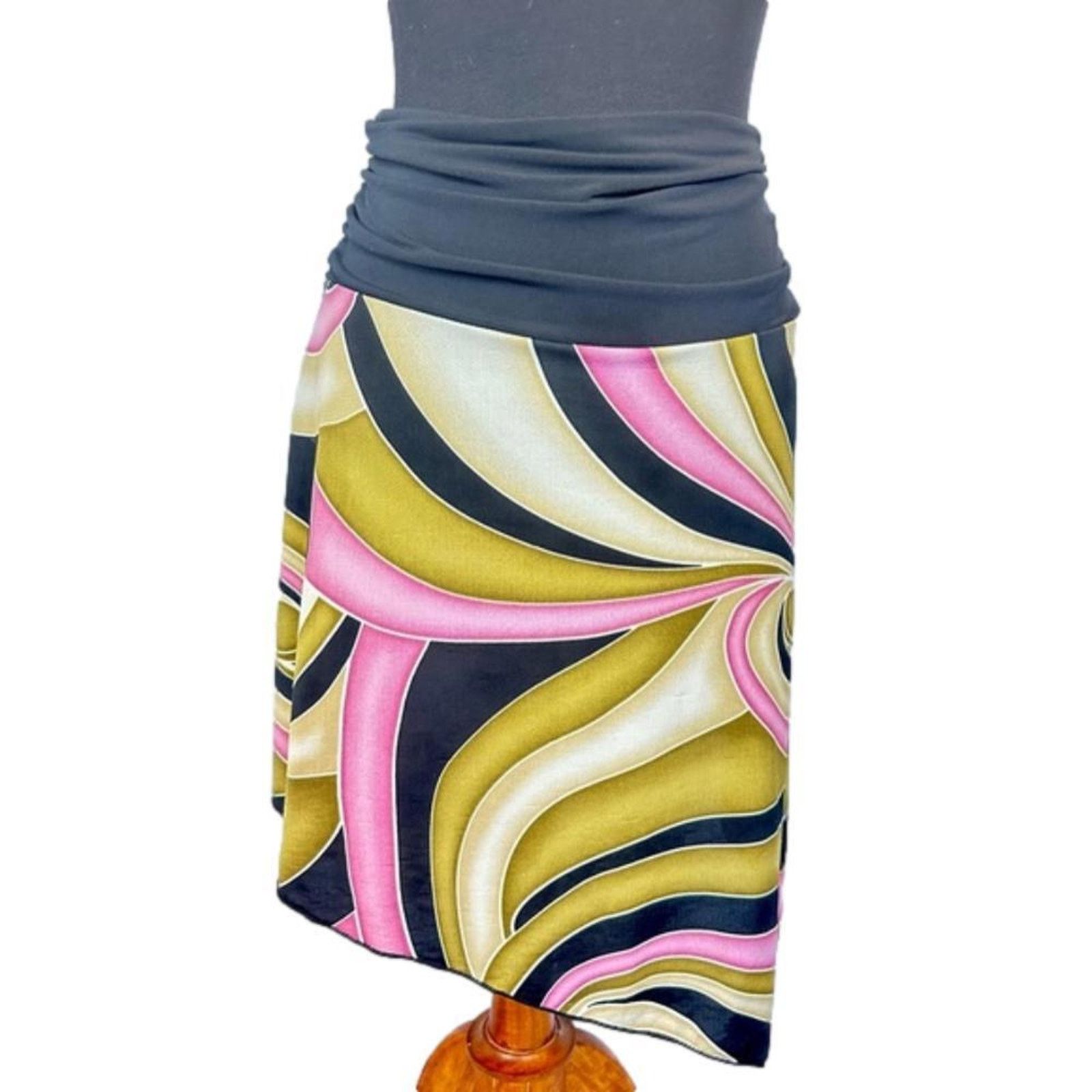 Designer Stylish Women's Swirl Print Skirt by Lila's Closet Size 36" / US 14 / IT 50 - 1 Thumbnail