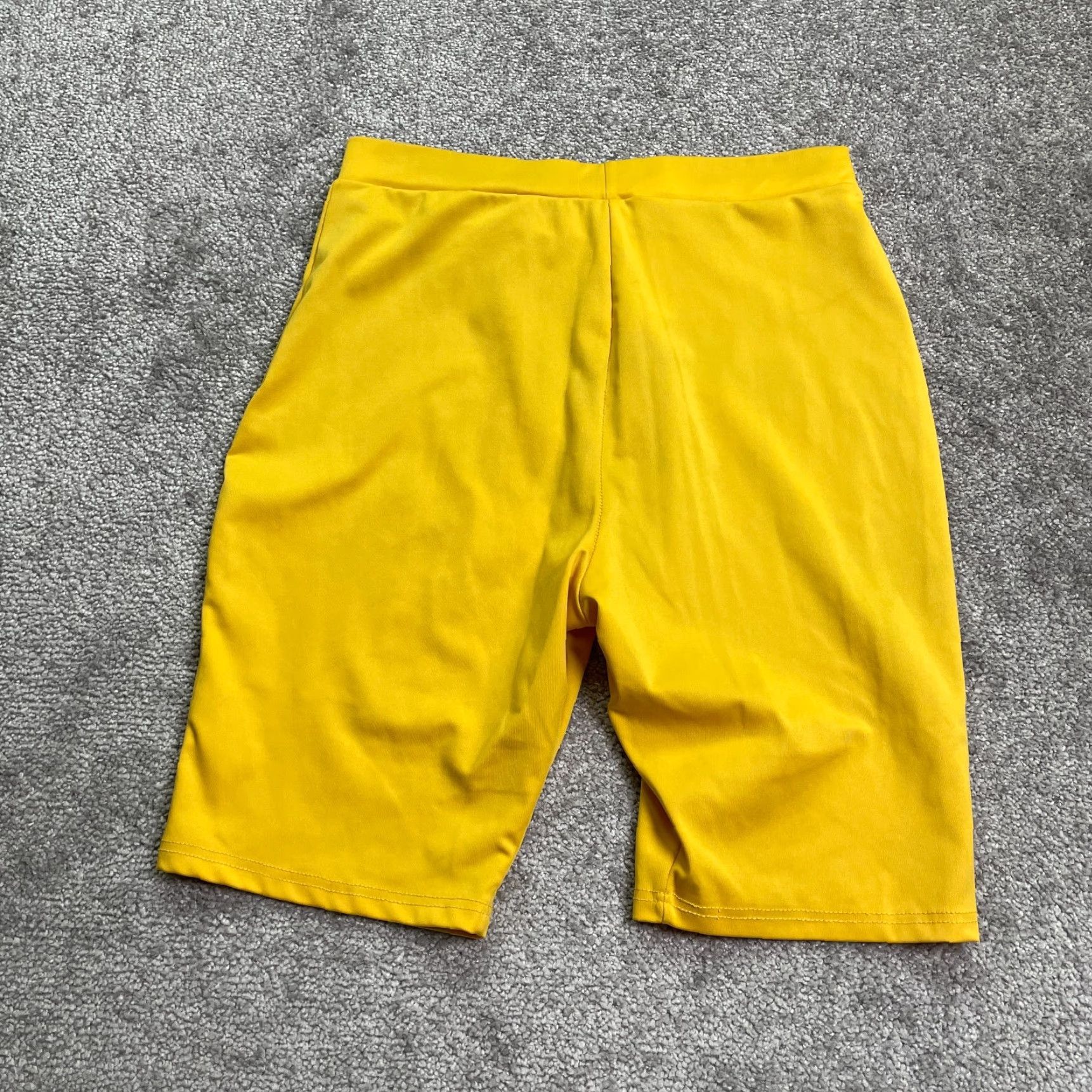 Vintage Unbranded Yellow Casual Bike Shorts Womens M Regular 28 Inseam 8.5 in Compression Breathable Lightweight Size 32" / US 10 / IT 46 - 2 Thumbnail