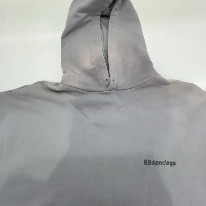 Balenciaga Balenciaga Balenciaga Gray Oversized Hoodie for Unisex -25 Size US XS / EU 42 / 0 - 5 Thumbnail