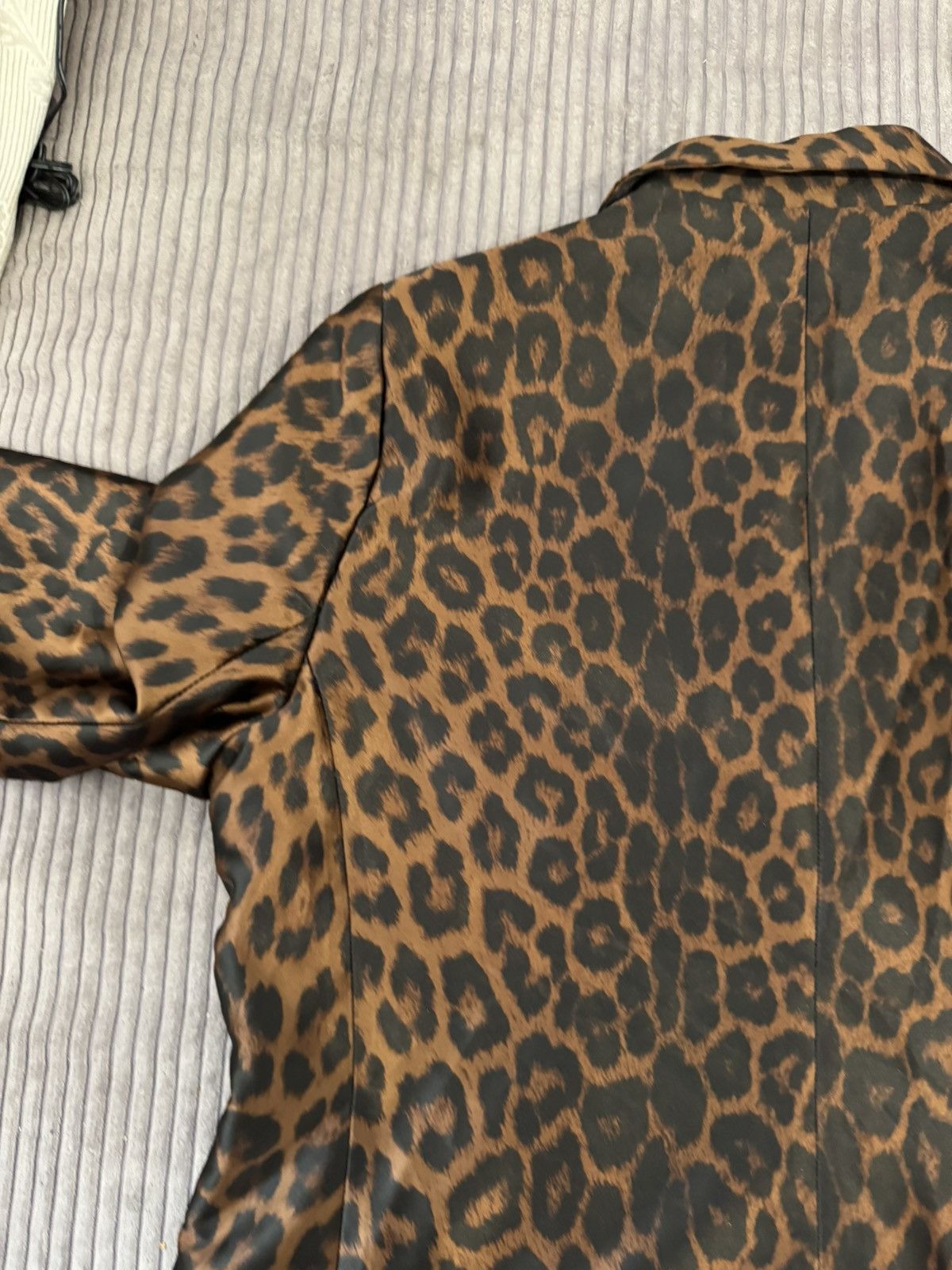 Yves Saint Laurent Vintage Yves Saint Laurent Variation Leopard Skin Jacket Size XL / US 12-14 / IT 48-50 - 10 Thumbnail