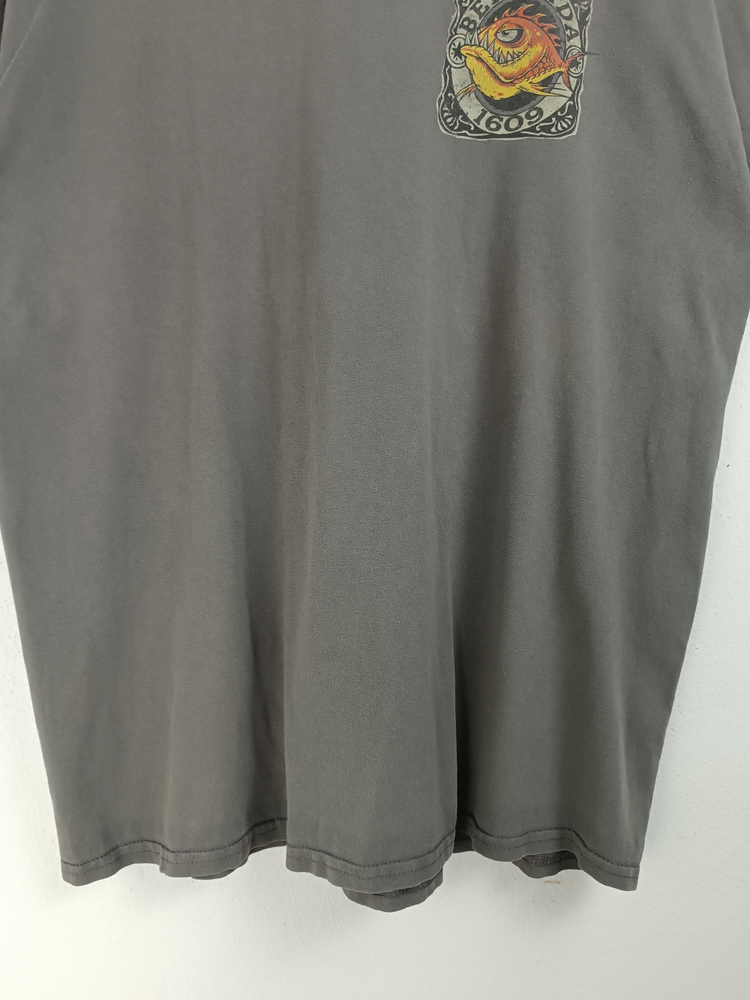 Vintage VINTAGE BERMUDA 1609 MONSTER FISH SCARY HORROR DARK TEE Size US L / EU 52-54 / 3 - 9 Thumbnail