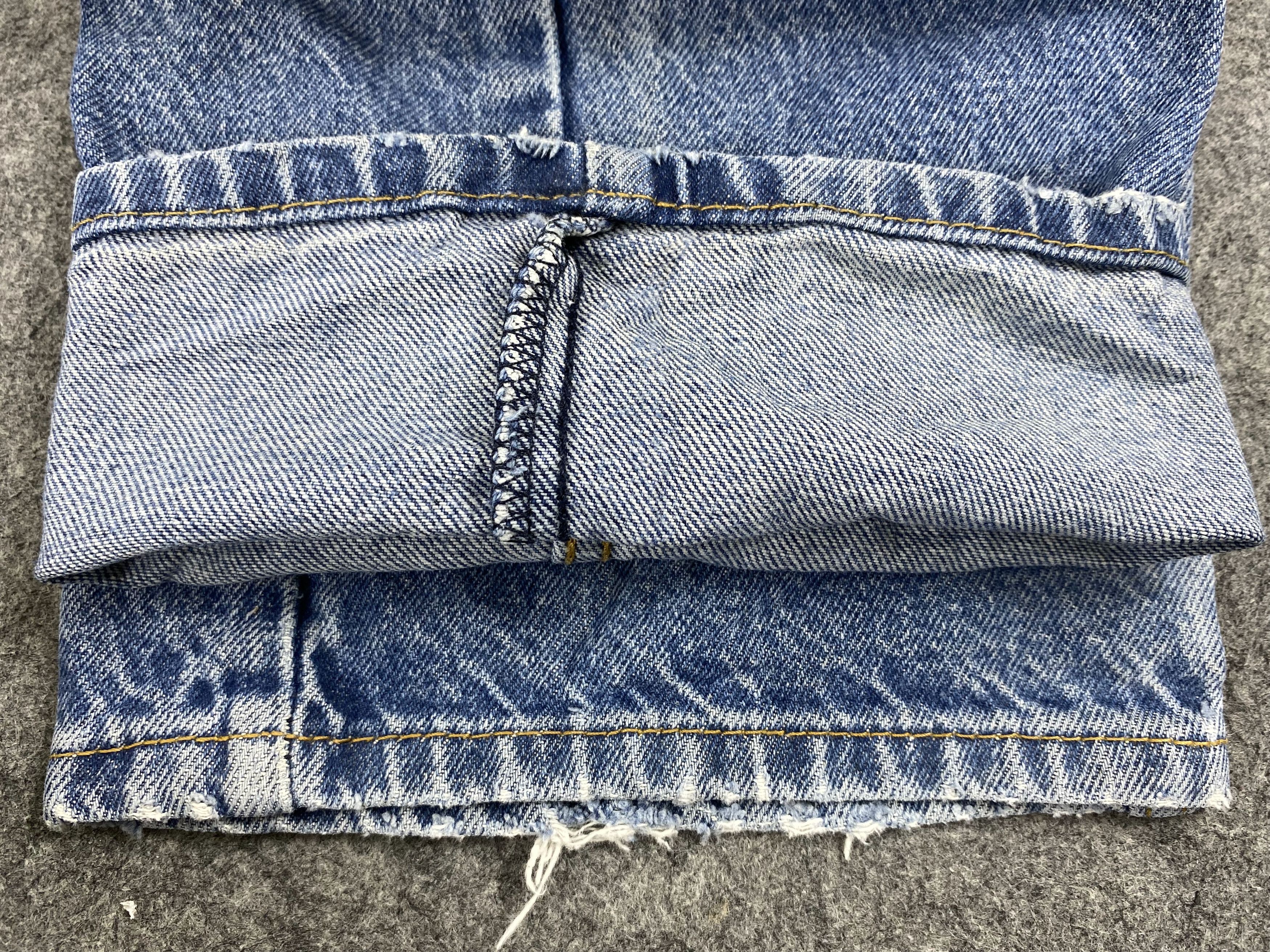 Levi's Blue Distressed Vintage Levi's 505 Jeans 39x29 Denim JN1206 Size US 39 - 10 Thumbnail