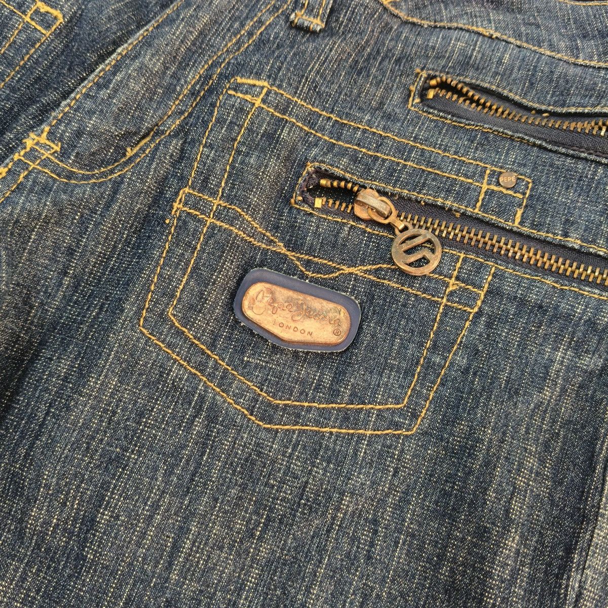 Pepe Jeans Vintage Y2K Pepe Jeans Dark Wash Zipper Pocket Denim Size US 30 / EU 46 - 15 Thumbnail