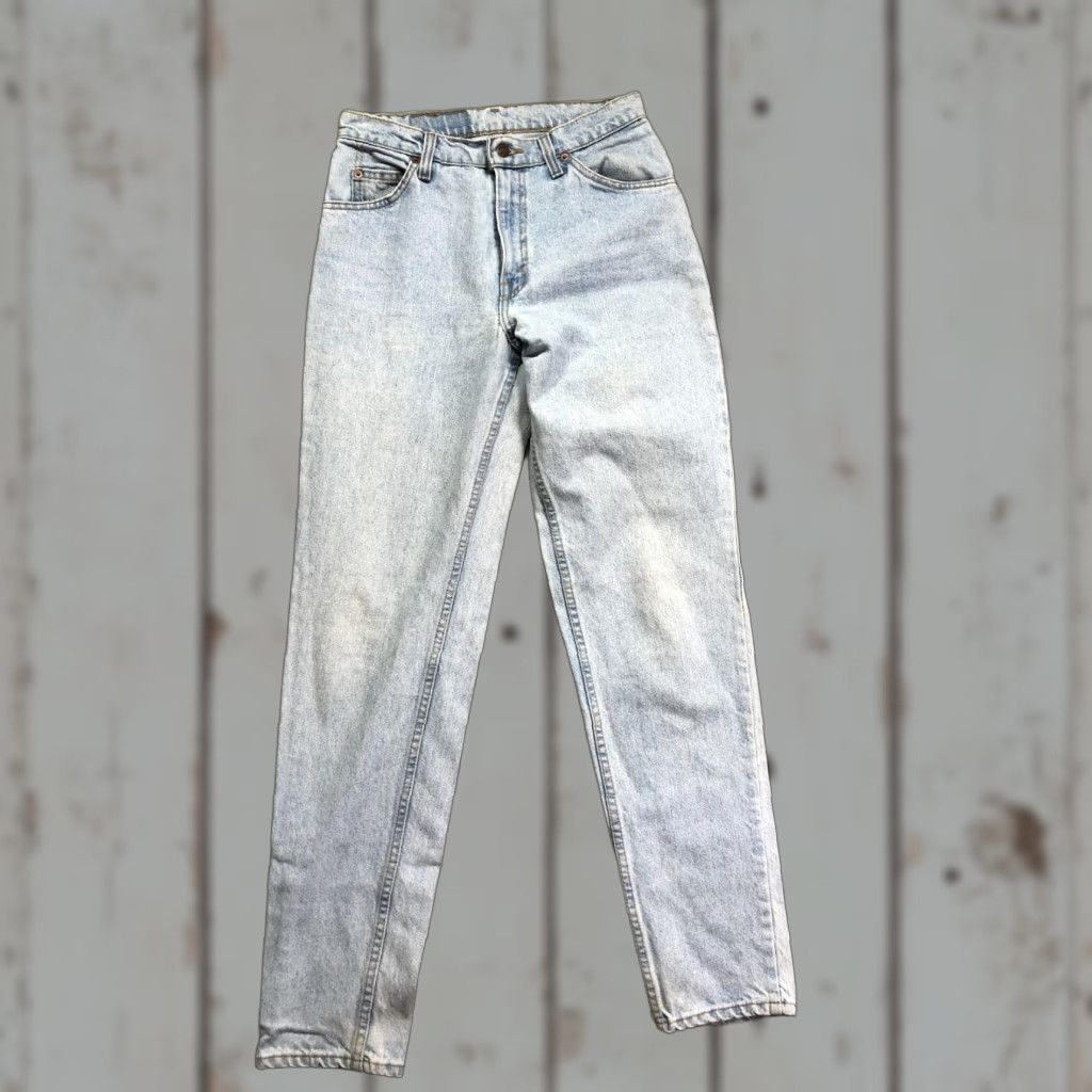 Levi's VINTAGE Levi's Jeans 950 Light Wash Relaxed Tapered Womens 9 Long 32in Denim 100% Cotton USA Pit Pocket Tailored Boys Girls Mens Womens Size 30" / US 8 / IT 44 - 1 Thumbnail