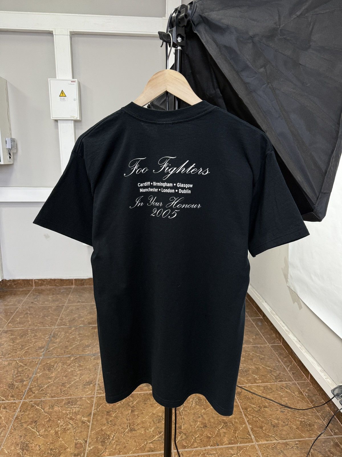 Gildan 🇺🇸 Vintage 2005 Foo Fighters In Your Honour Tour T-Shirt Rare Size US M / EU 48-50 / 2 - 2 Thumbnail
