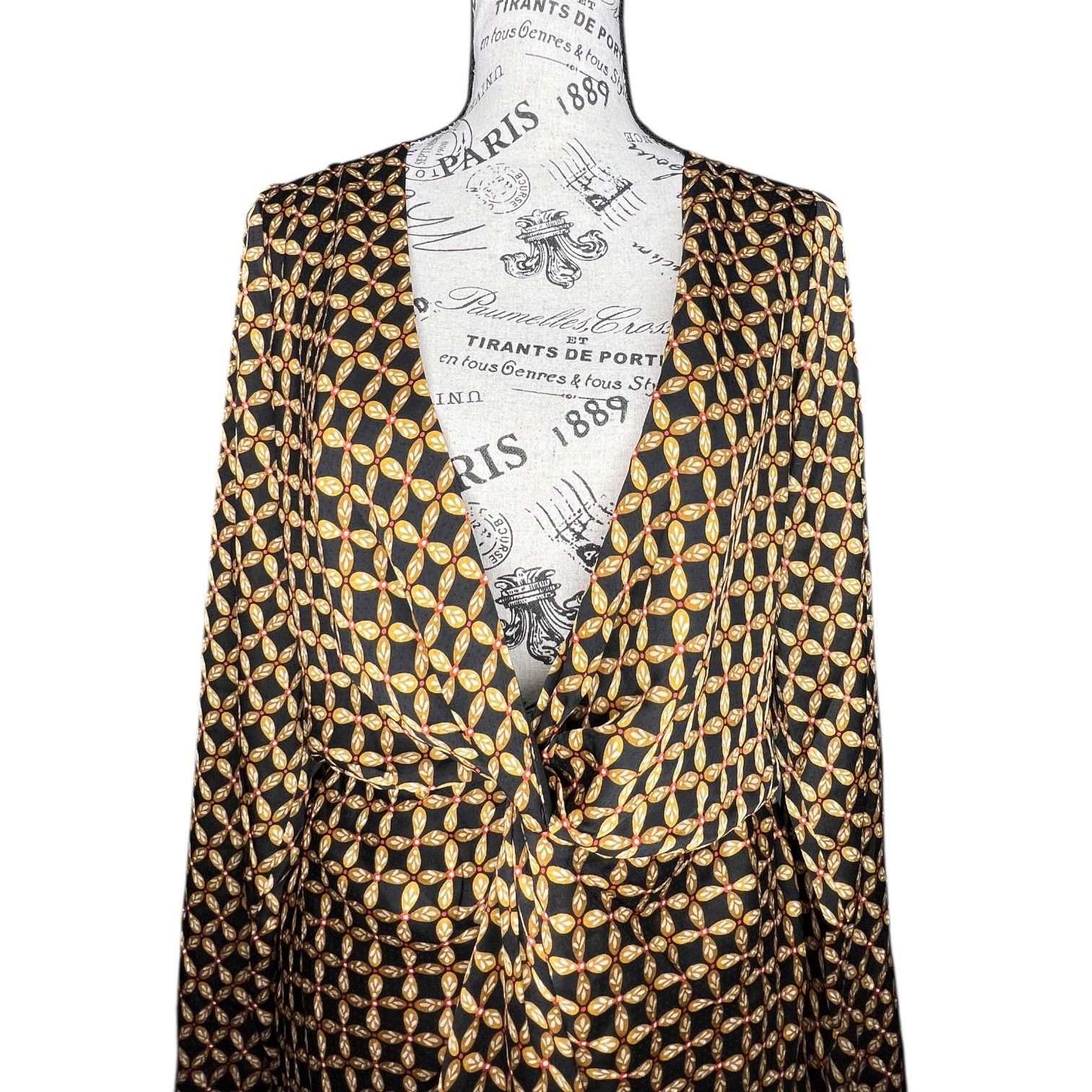 MINKPINK Gold Patterned Front Bunch Snap V Neck Valentina Mini Dress Size L / US 10 / IT 46 - 13 Thumbnail