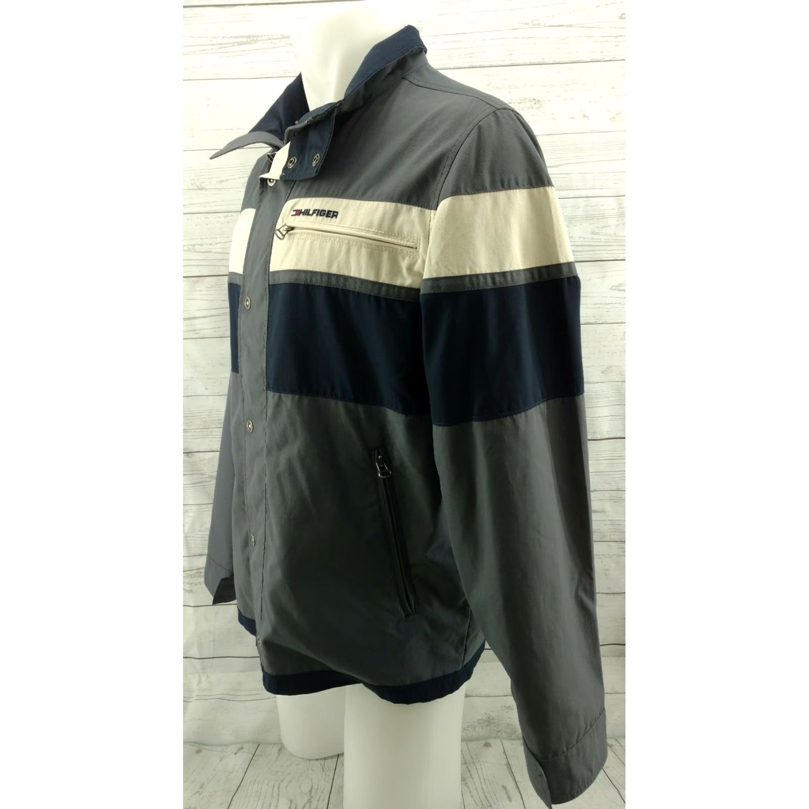 Tommy Hilfiger Tommy Hilfiger Jacket Medium Mens Full Zip Button Gray Blue White Size US M / EU 48-50 / 2 - 2 Thumbnail