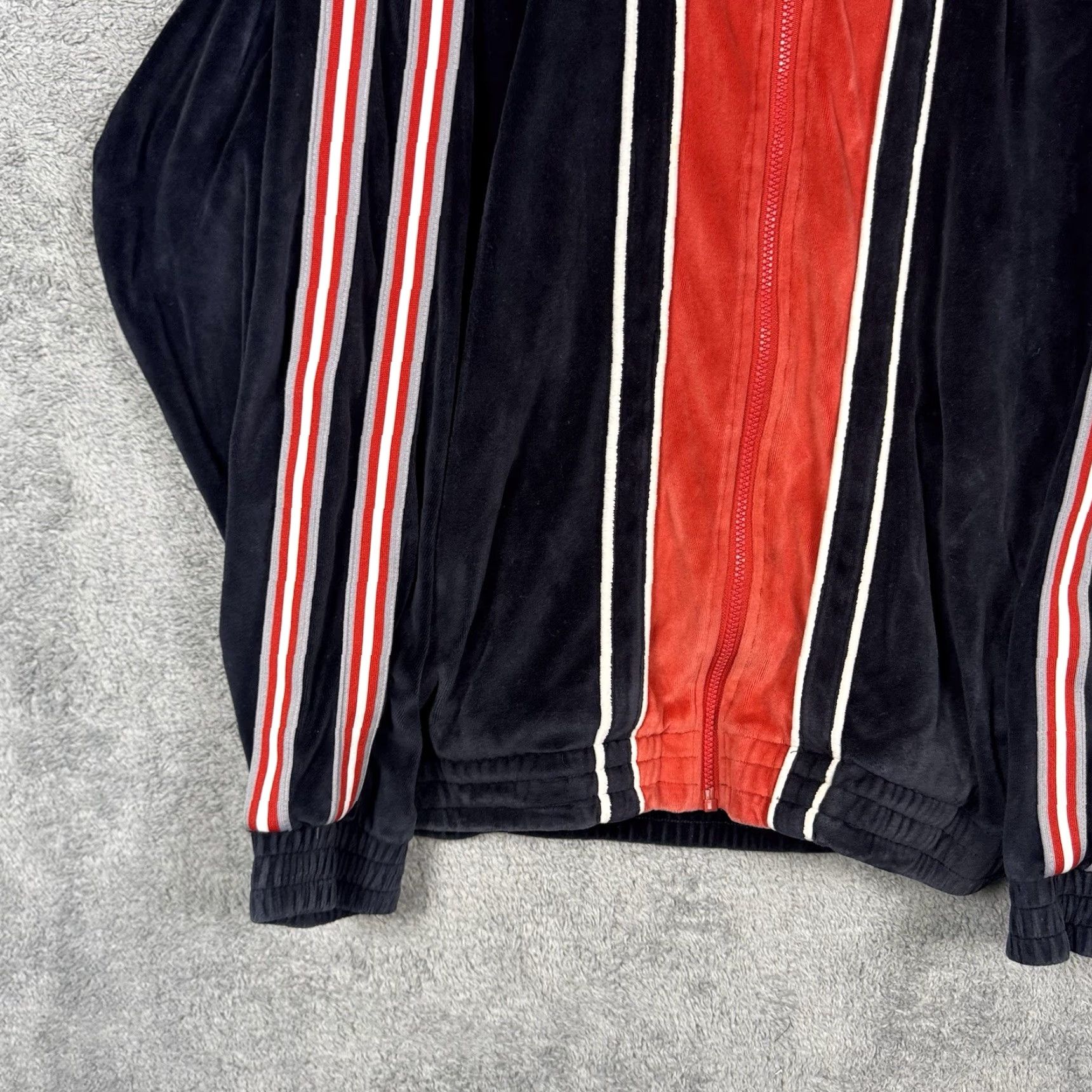Phat Farm Phat Farm Jacket Men XL Velour Track Jacket Red 3XL Regular Zip Pockets Retro Y2K Music Lounge Velour Faux Velvet 90s Fall Winter SF92 PF92 Size US XXL / EU 58 / 5 - 3 Thumbnail